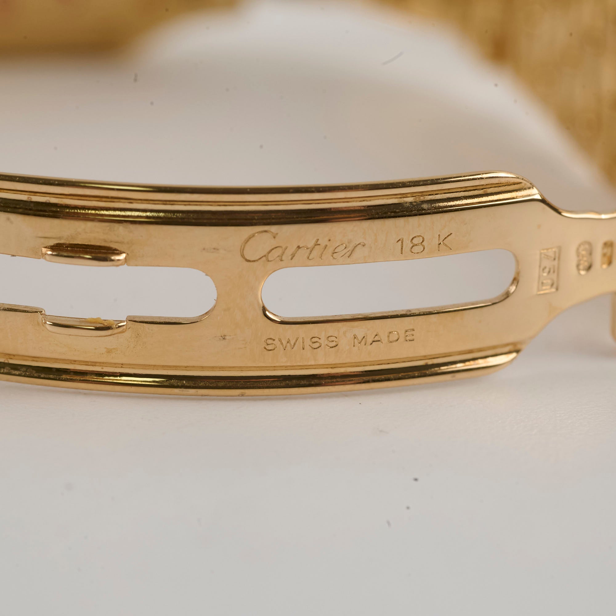Cartier Small Model Gold Panthere de Watch W25022B9 - Luxury Women's Wristwatch for Elegant Occasions & Gifts