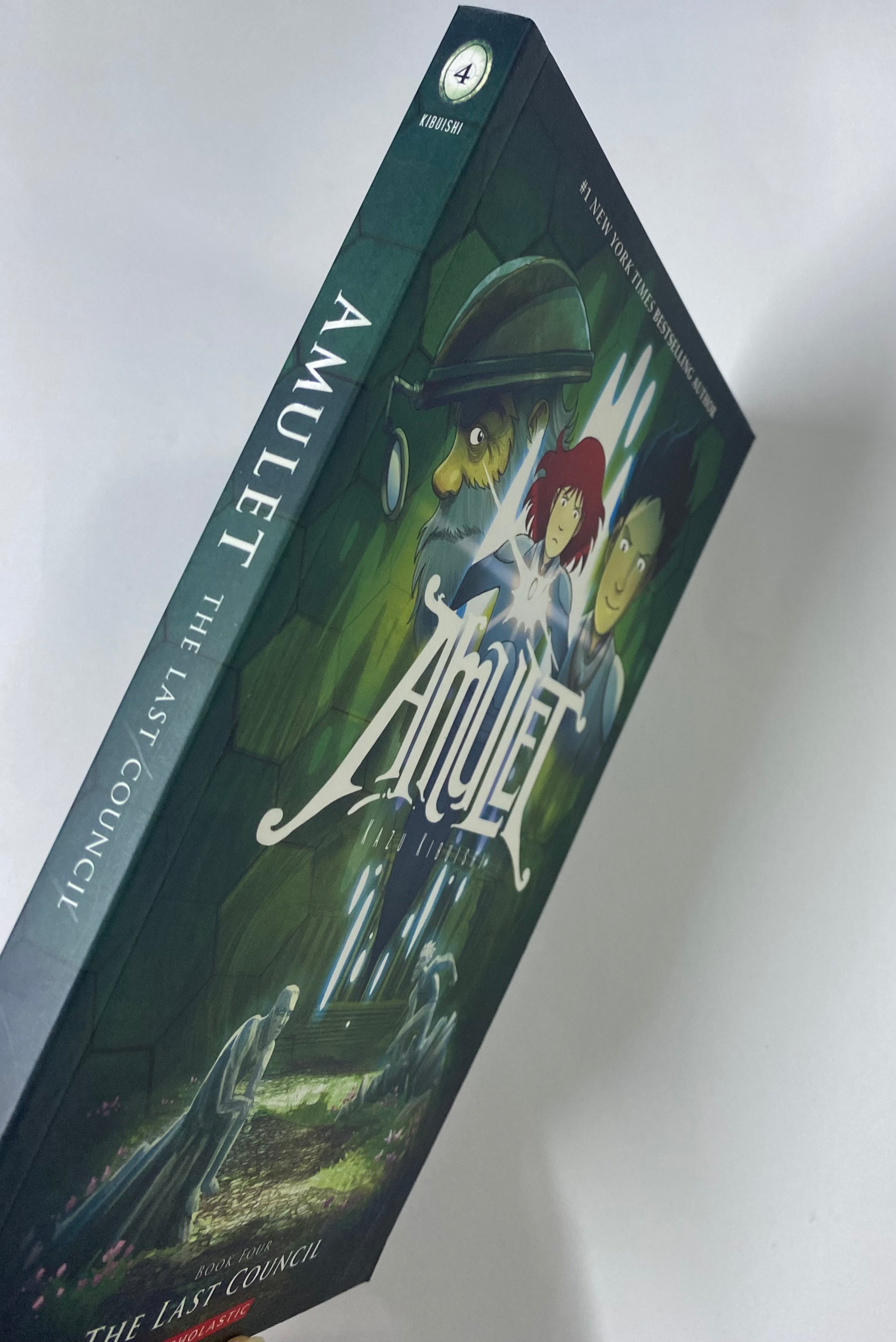 Amulet #4 The Last Council - Graphic Novel for Kids & Teens | Adventure Fantasy Book Series | Perfect for Gifts, Reading & Collecting