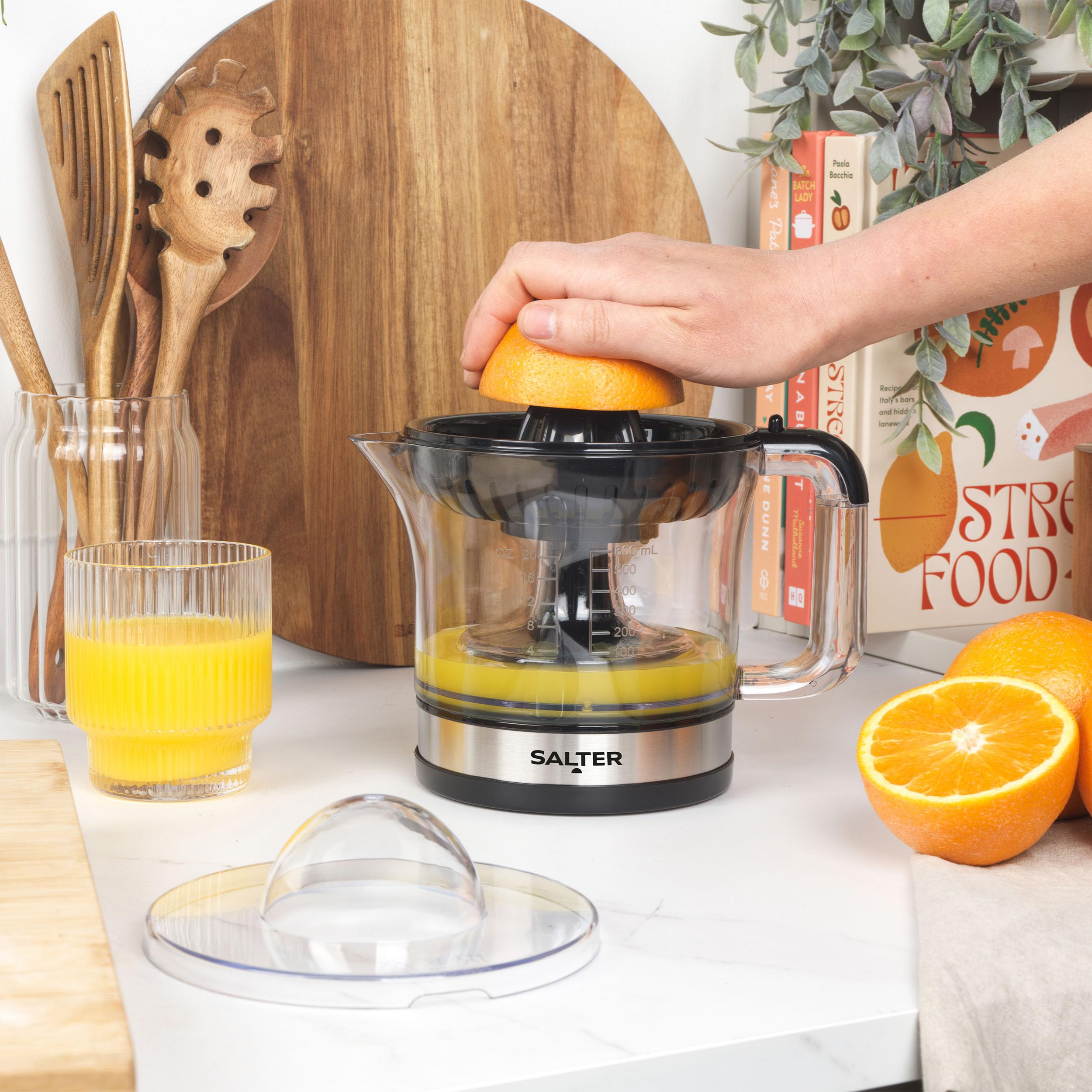 Salter EK5025 Electric Citrus Juicer - 600ml BPA-Free Fruit Juice Extractor with 2 Juicing Cones, Adjustable Pulp Control for Smooth or Chunky Juice | Perfect for Baking, Cocktails, Breakfast & Healthy Living