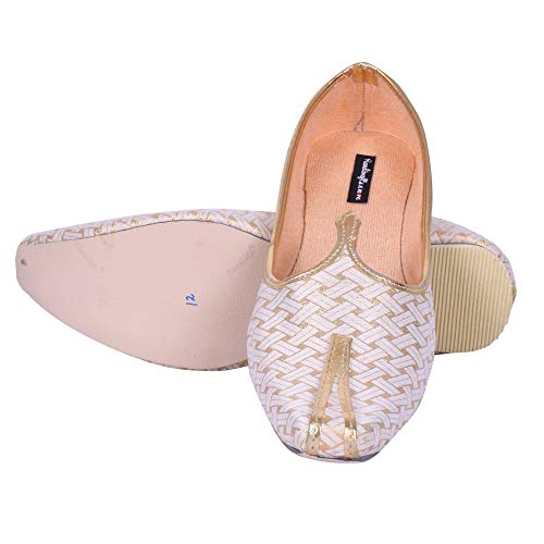 Premium White & Gold Khussa Juttis for Men – Handmade Leather Flats & Slippers – Traditional Indian Footwear for Weddings, Parties & Casual Wear