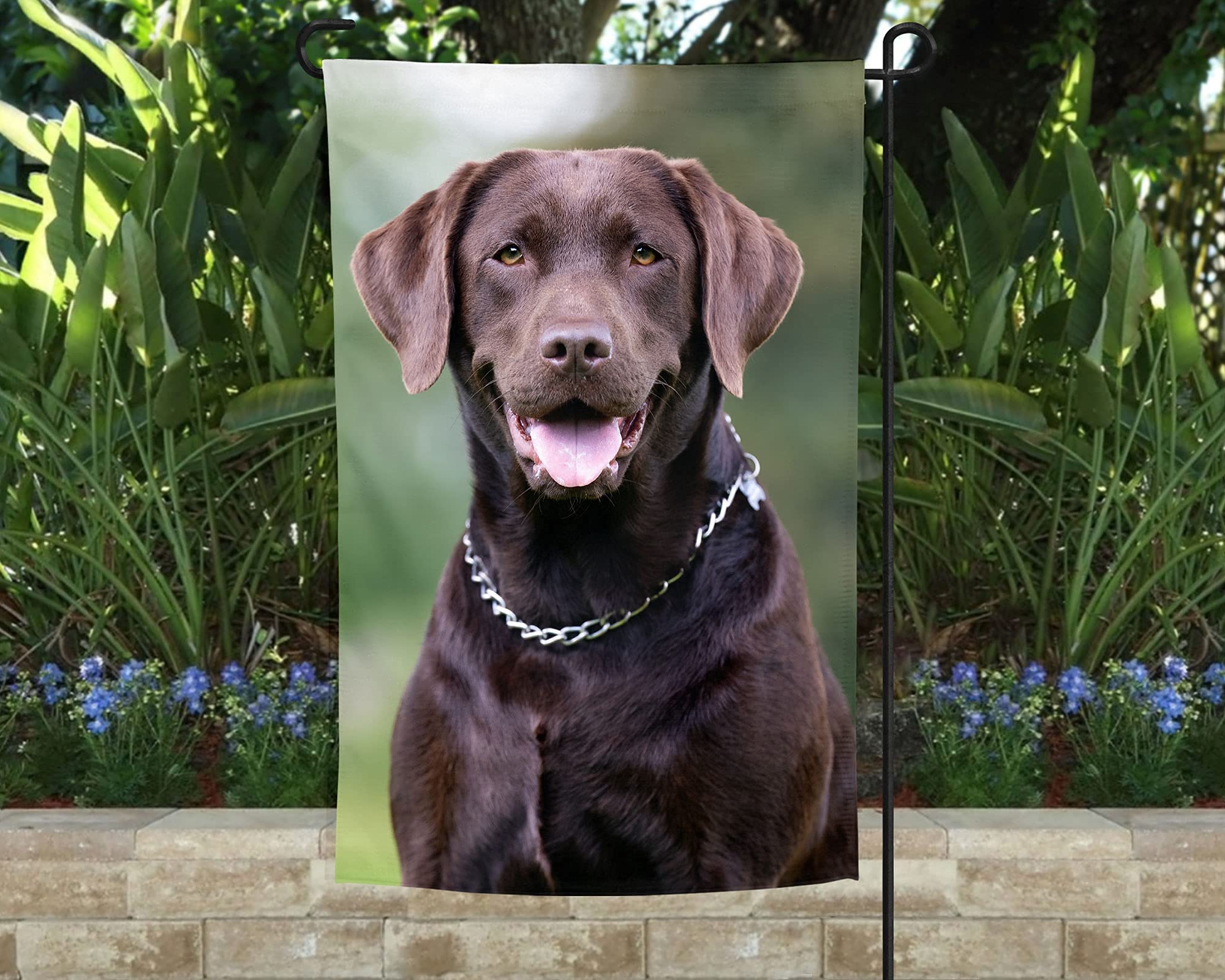Chocolate Labrador Garden Flag - Personalized Yard Decor & Outdoor Flag for Dog Lovers - Perfect for Patio, Lawn, Garden Decoration & Pet Lover Gifts