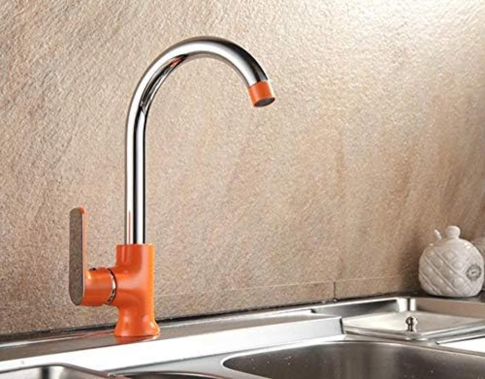 CRJUS Brass Kitchen Sink Faucet with 360° Swivel Spout - Modern Pull Down Sprayer Mixer Tap for Farmhouse & RV Use (Oil Rubbed Bronze Finish) - Perfect for Washing Dishes, Filling Pots & Cleaning Vegetables