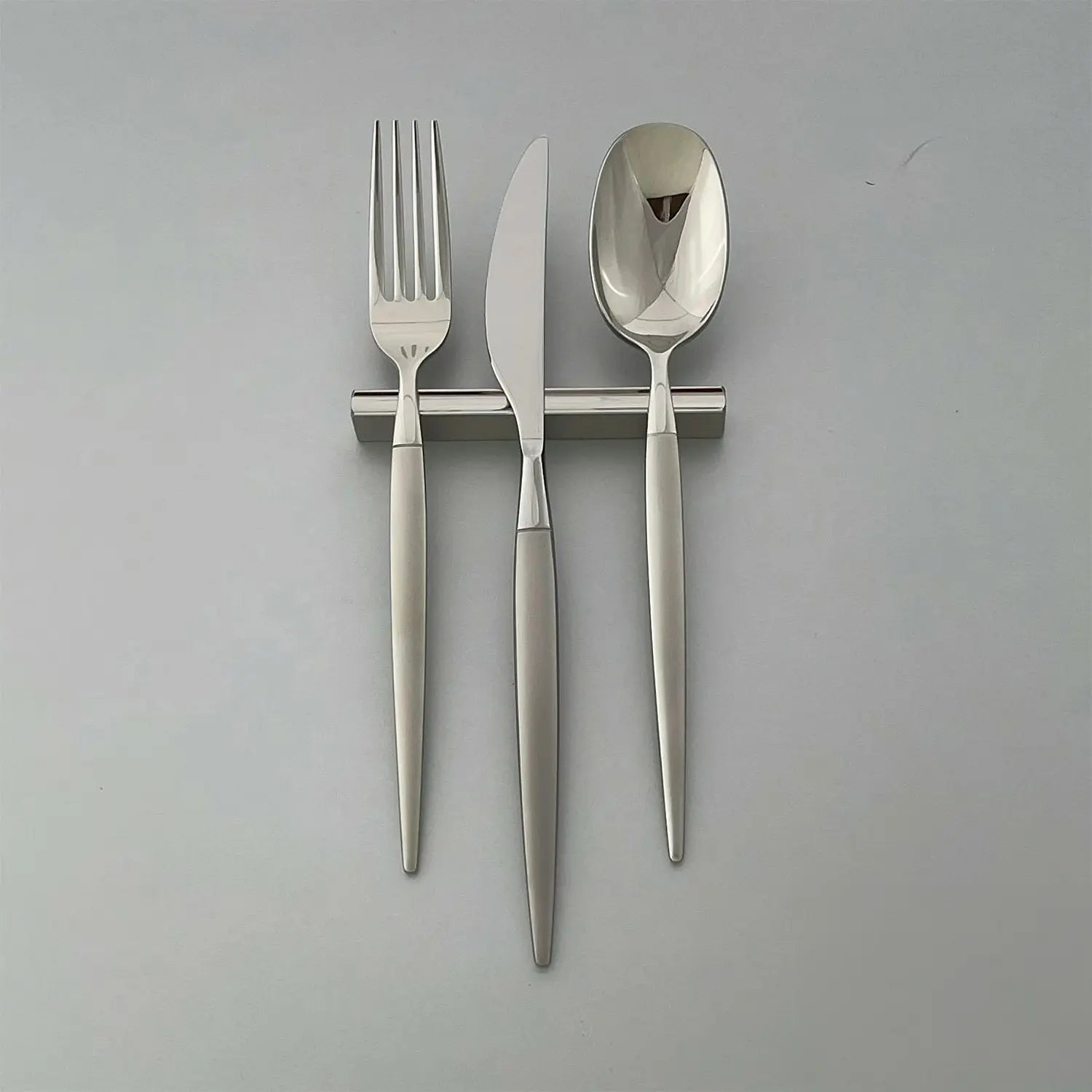 Premium Stainless Steel Cutlery Rest - Elegant Satin Finish - Utensil Holder for Dining Table - Perfect for Restaurants, Dinner Parties & Formal Dining