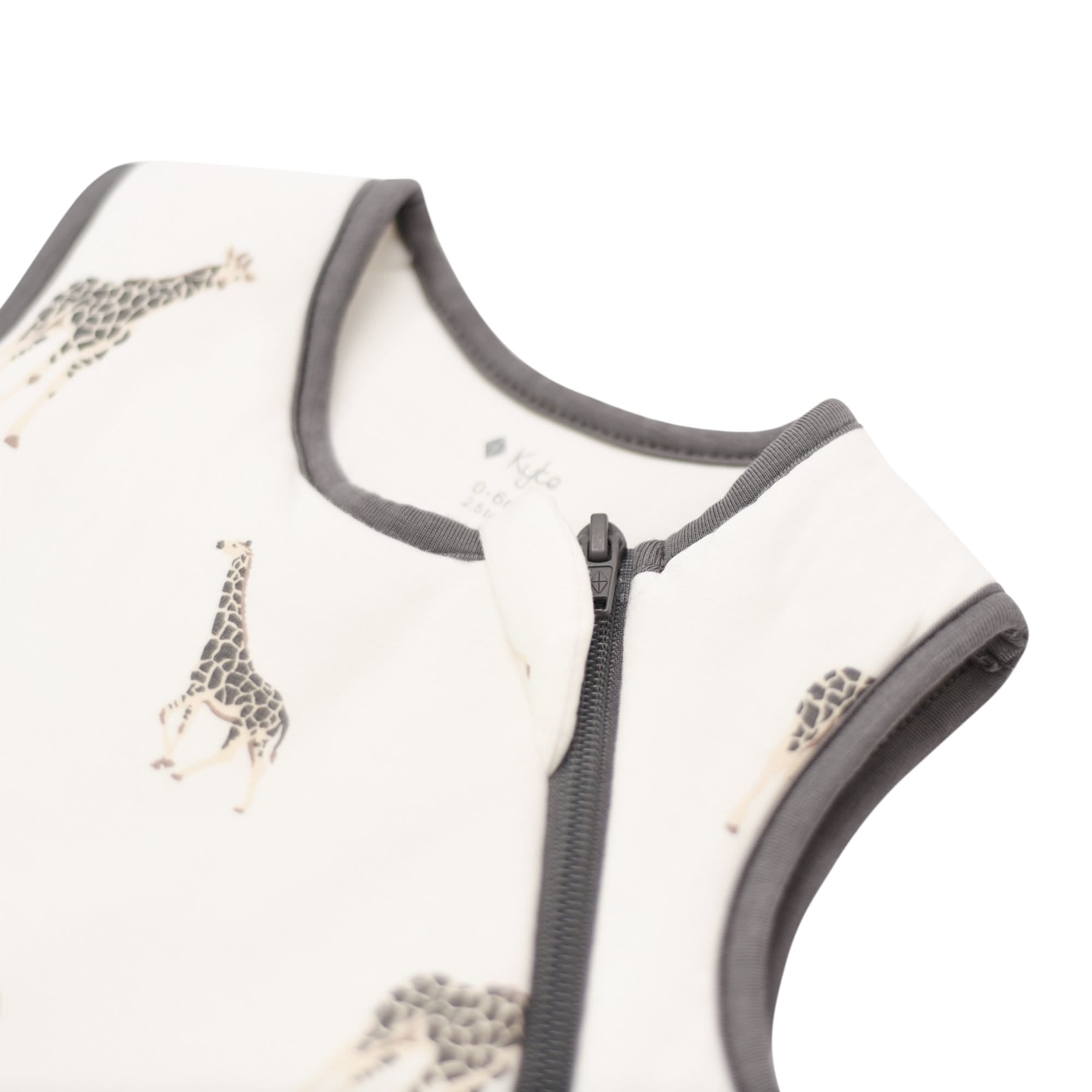 Giraffe Print Sleep Sack for Babies - Soft & Comfortable 2.5 TOG Wearable Blanket for Safe Sleep - Perfect for Nursery, Daycare & Travel