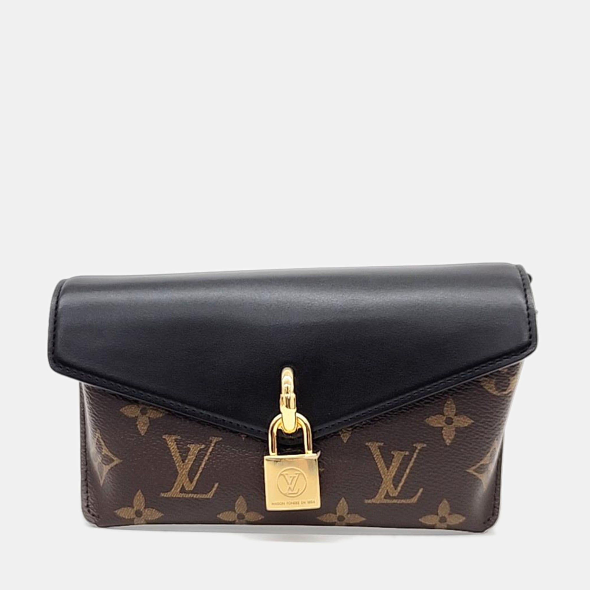 Personalized Black Canvas Monogram Bag with Leather Padlock Strap - Stylish Crossbody Purse for Women, Perfect for Travel, Work & Everyday Use