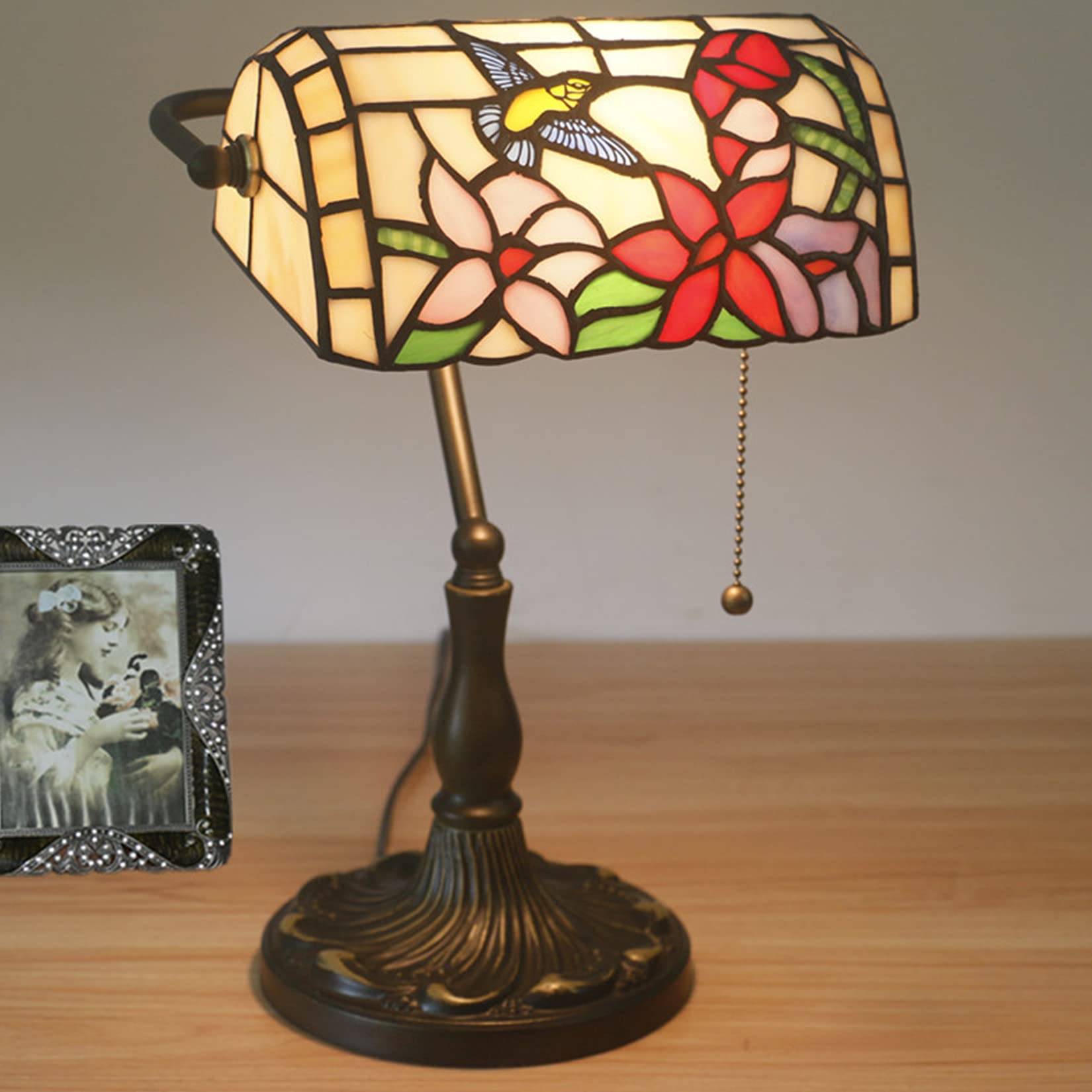 Vintage Tiffany Style Bankers Lamp - Stained Glass Shade & Antique Alloy Base Desk Light for Office, Piano, Bedroom, Living Room | Classic Green Table Lamp for Reading, Study & Night Light
