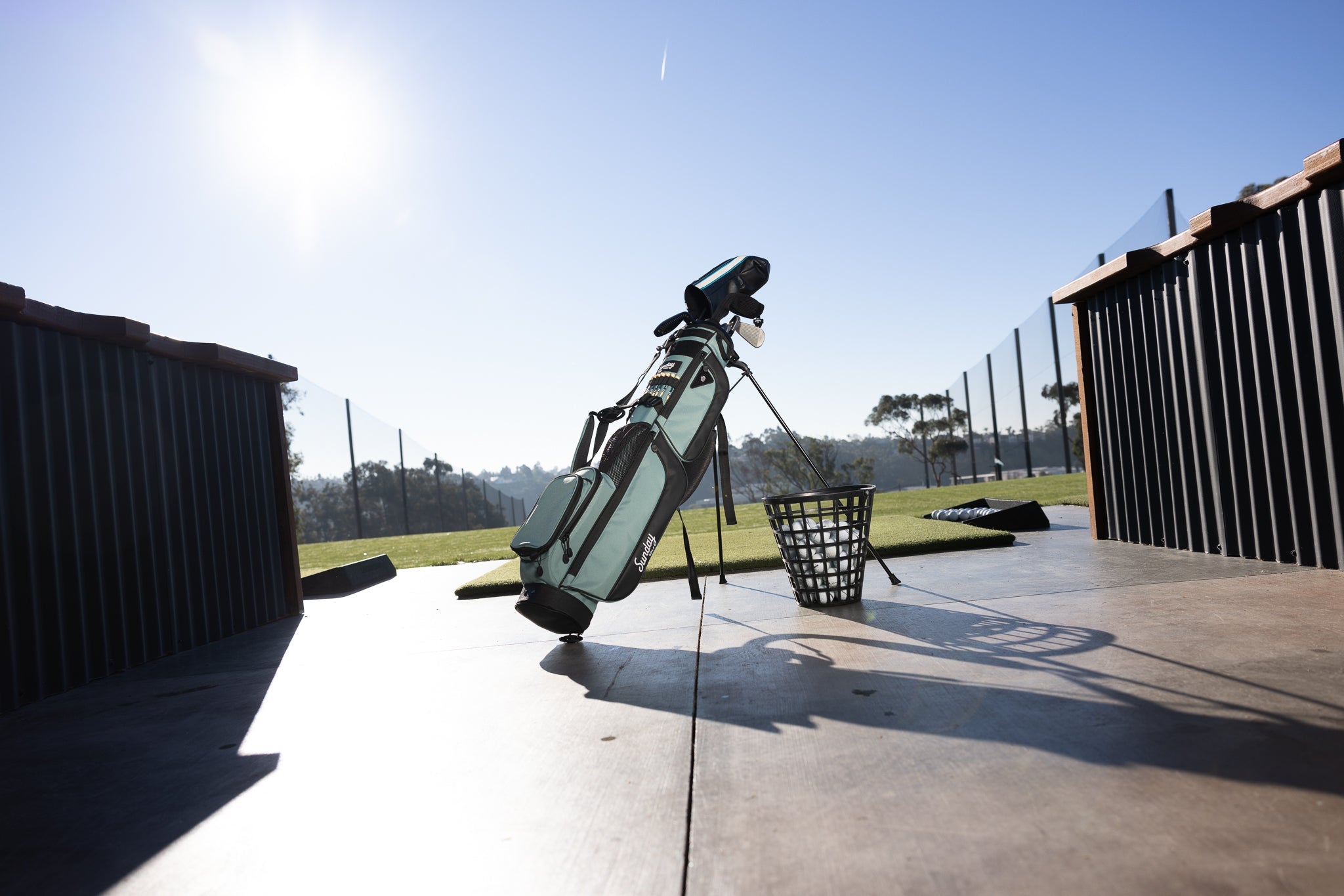 Sunday Golf LOMA XL Stand Bag in Seafoam Green | Lightweight Golf Bag with 6-Way Top & Comfortable Straps | Perfect for Weekend Golfers & Course Play