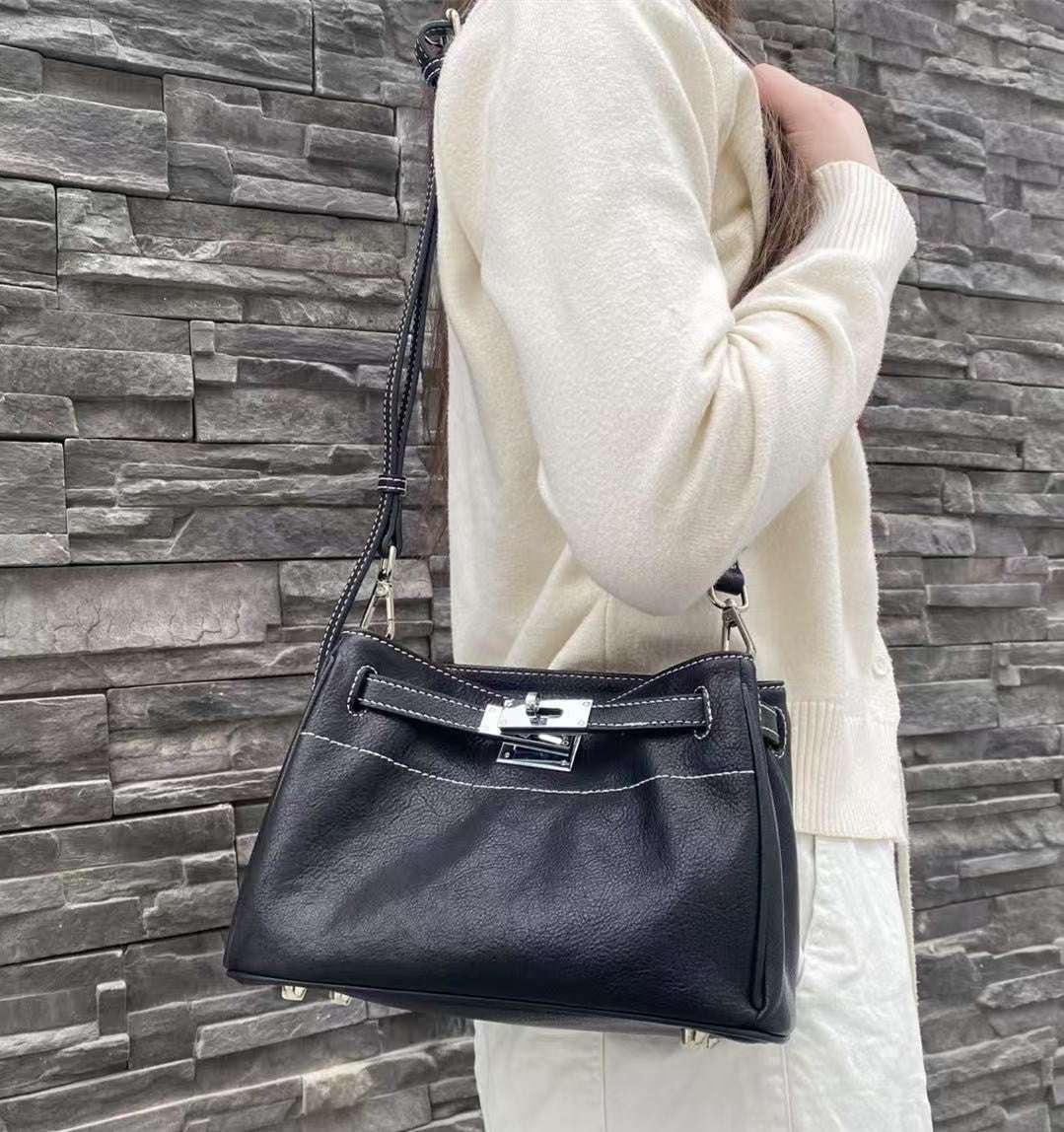Vintage Genuine Leather Crossbody Bag for Women - Stylish & Durable Shoulder Purse for Daily Use, Travel & Shopping