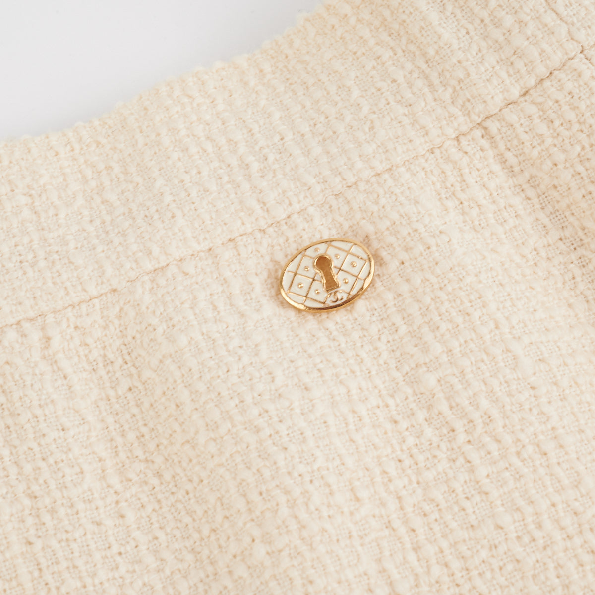 Chanel Ivory Pencil Skirt Women's Size 36 (US 6) - Elegant Office Wear & Cocktail Party Dress