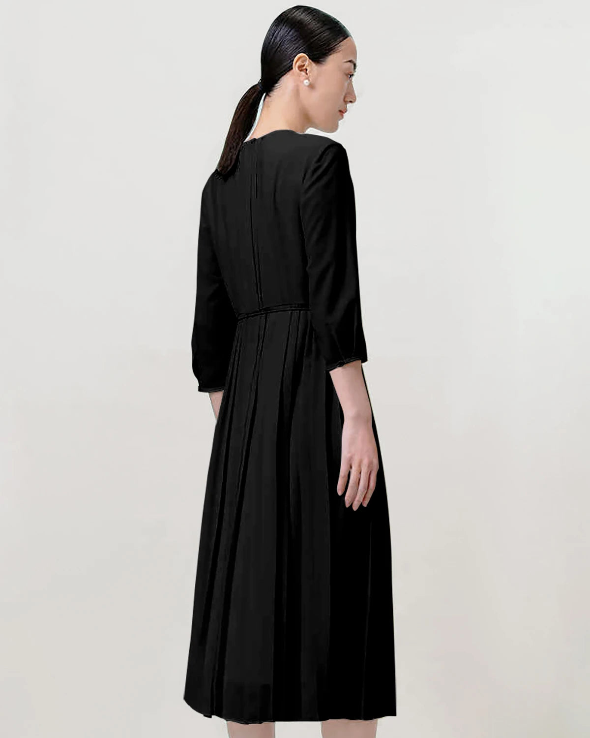 Elegant Pleated 3/4 Sleeve Silk Dress for Women - Perfect for Cocktail Parties, Weddings & Special Occasions
