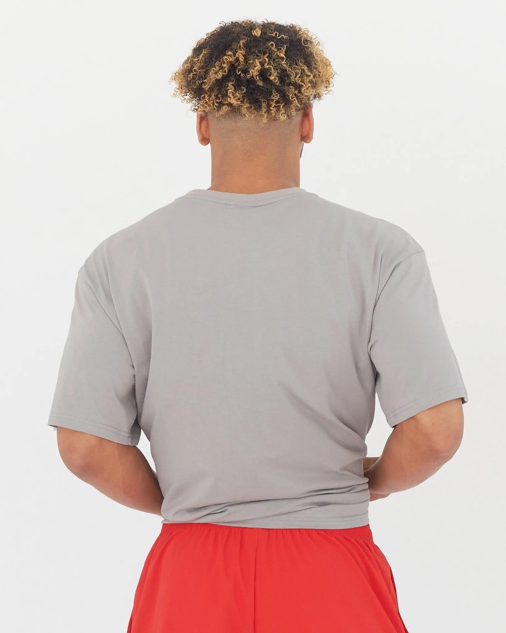 Premium Oversized T-Shirt for Athletes - Comfortable & Stylish Cotton Tee for Men & Women - Perfect for Gym, Workouts, and Casual Wear