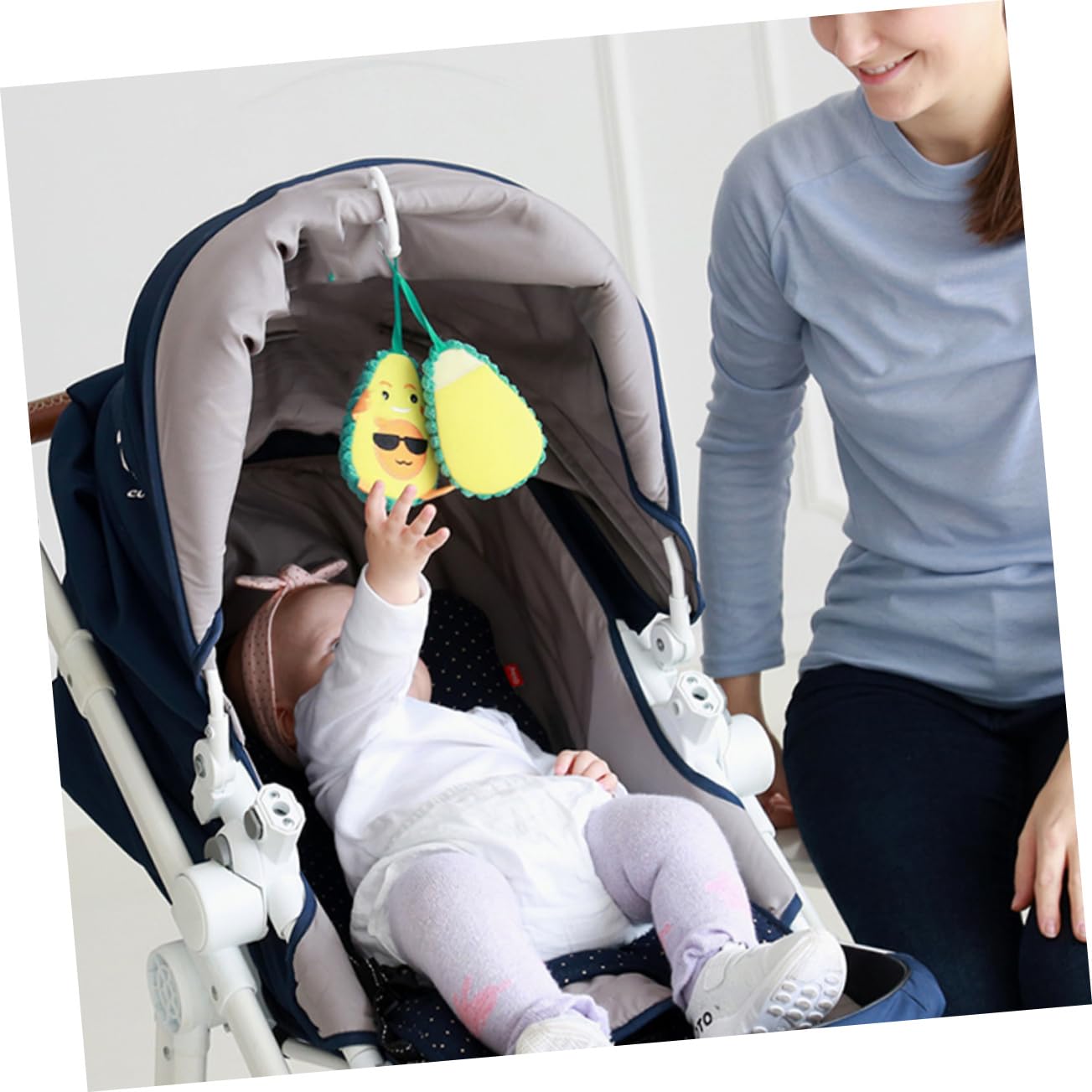 FAVOMOTO 3-Piece Cart Pendant Newborn Boy Toys - Animal Rattles & Plush Stroller Toys for Baby Shower Gifts, Nursery Decor, and Infant Sensory Development