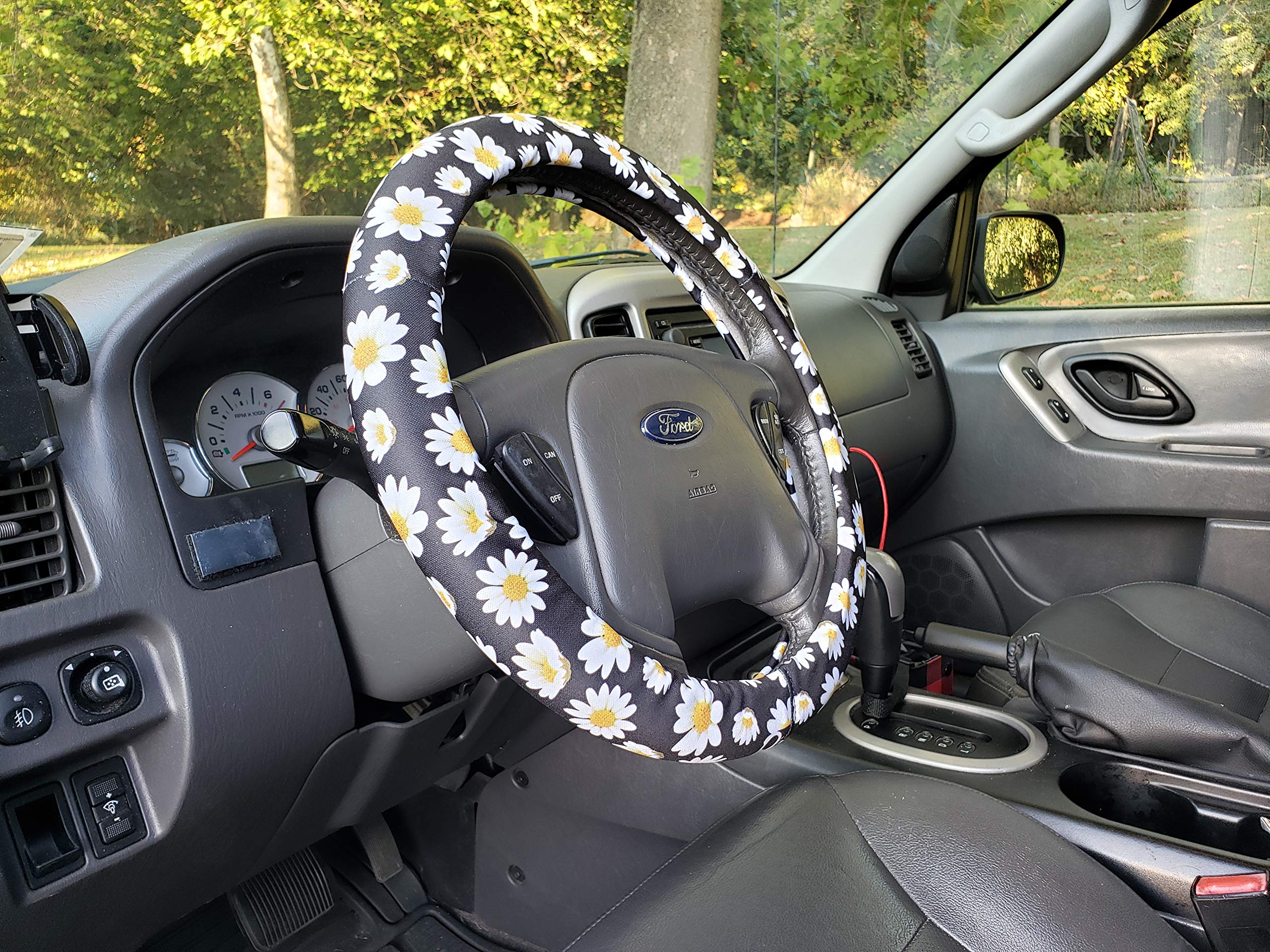 Premium Daisy Floral Steering Wheel Cover - Lightly Padded, Universal Fit for Cars (Black/White/Red/Yellow) | Comfort Grip & Stylish Car Accessory for Daily Driving & Road Trips