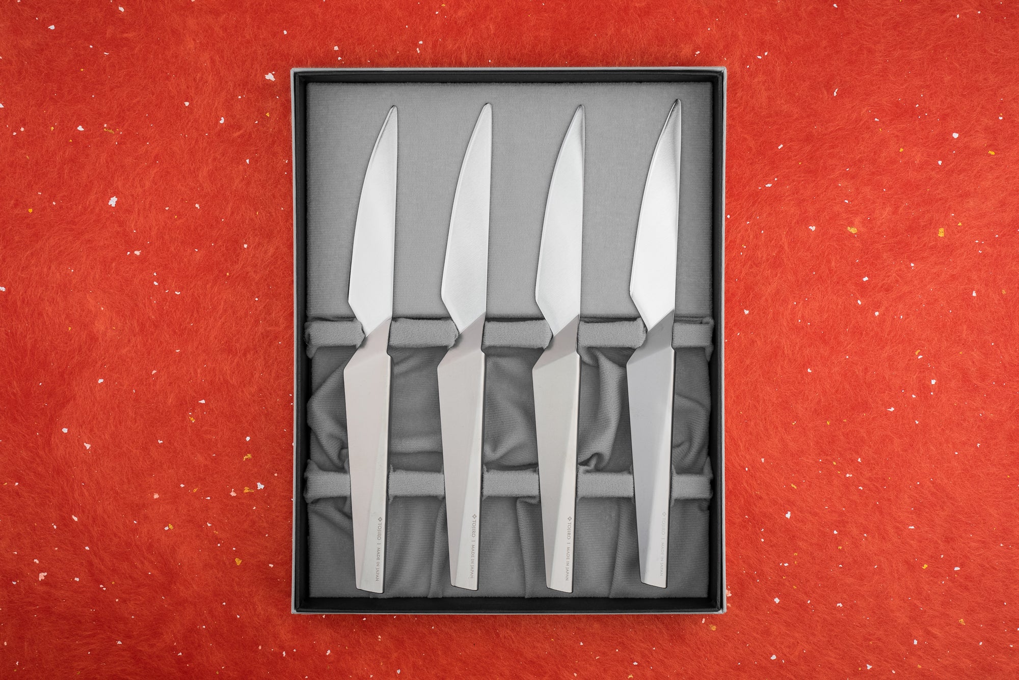 TOJIRO ORIGAMI Japanese Stainless Steel Steak Knife Set - 6-Piece Sharp Kitchen Cutlery for Steak, Meat & BBQ - Perfect for Home Dining, Restaurant Use & Outdoor Grilling