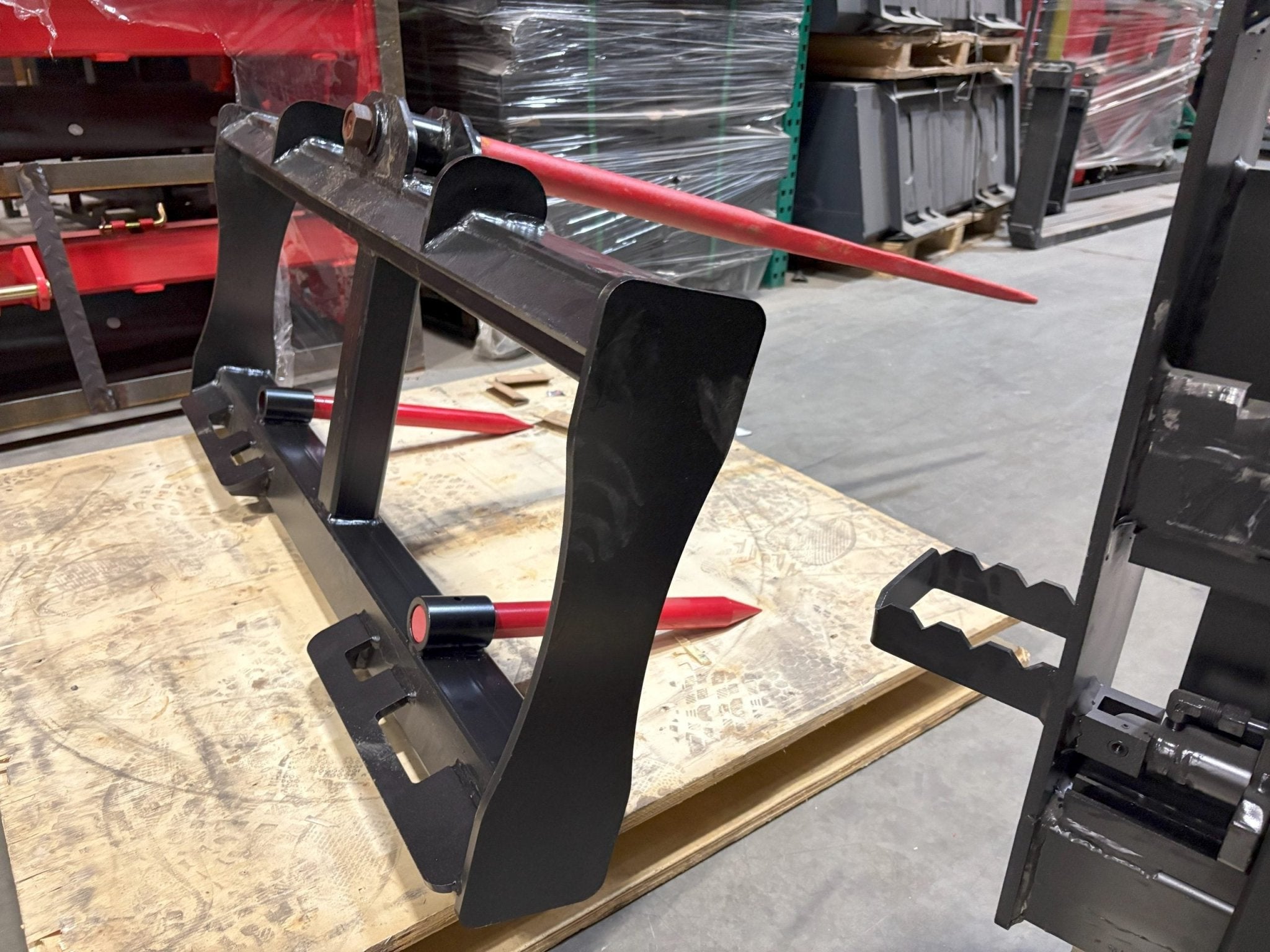Heavy Duty Skid Steer 3-Prong Bale Spear Attachment | SSBF49 Hay Fork for Farming, Livestock Feeding & Agricultural Equipment