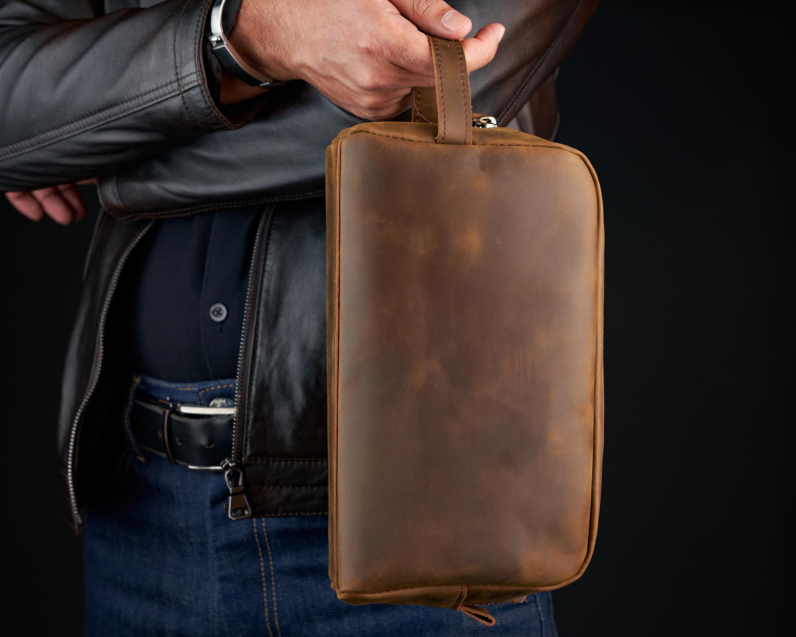Premium Men's Leather Travel Toiletry Bag - Water Resistant Grooming Organizer Case, Shaving Dopp Kit for Business & Vacation Essentials - Light Brown Cosmetic Pouch for Daily Use & Travel Scenes