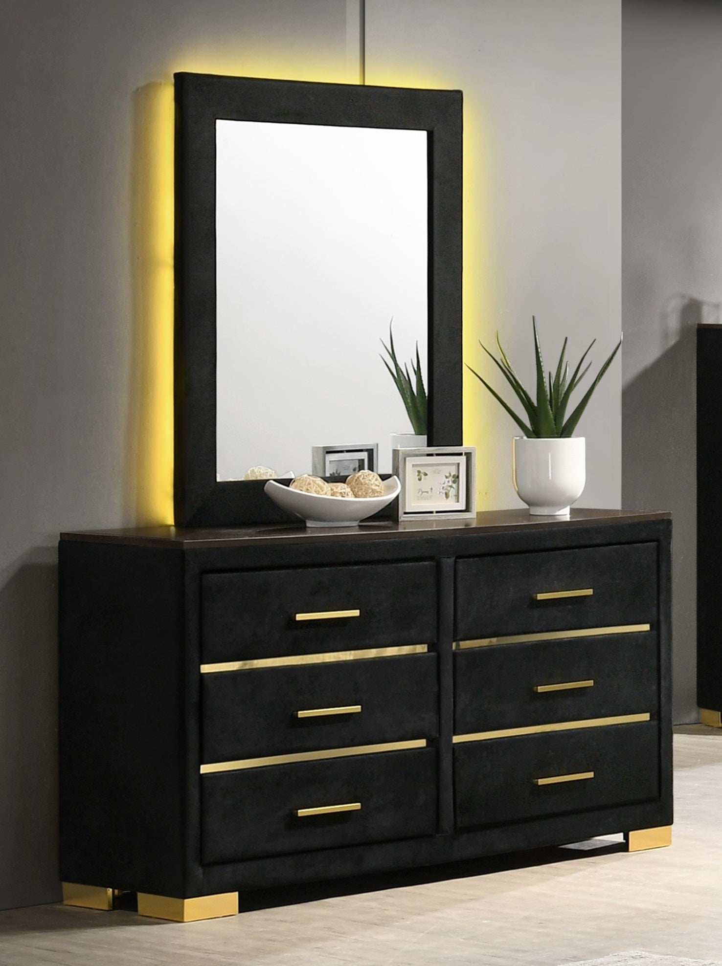 ChloeGleam Queen Size Bedroom Set - Modern Bed Frame, Nightstand & Dresser - Perfect for Master Bedroom & Guest Room Decor