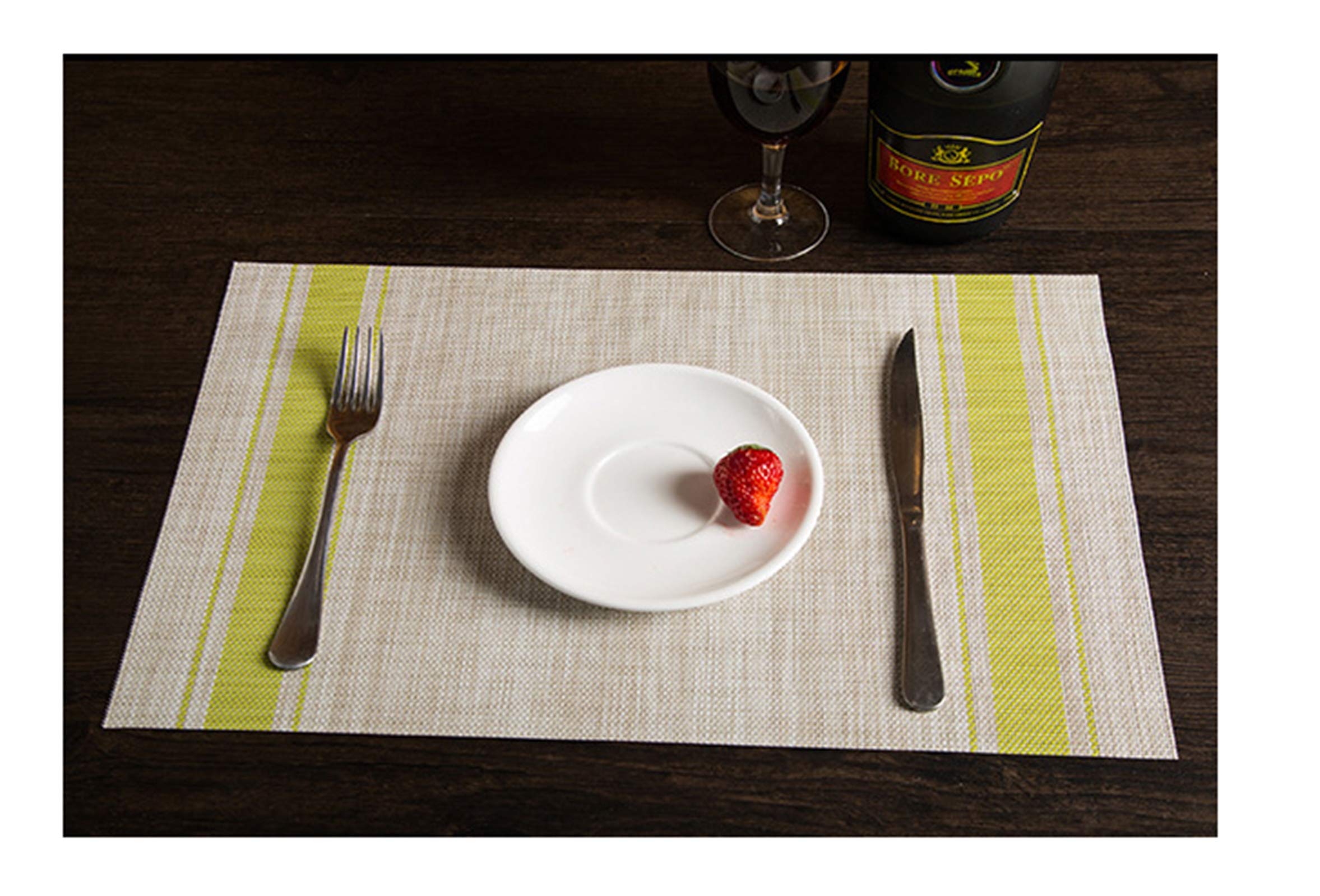 Daesar Non-Slip PVC Placemats Set of 6 - Heat Resistant Kitchen Table Mats in Yellow for Dining Room, Restaurant & Home Decor