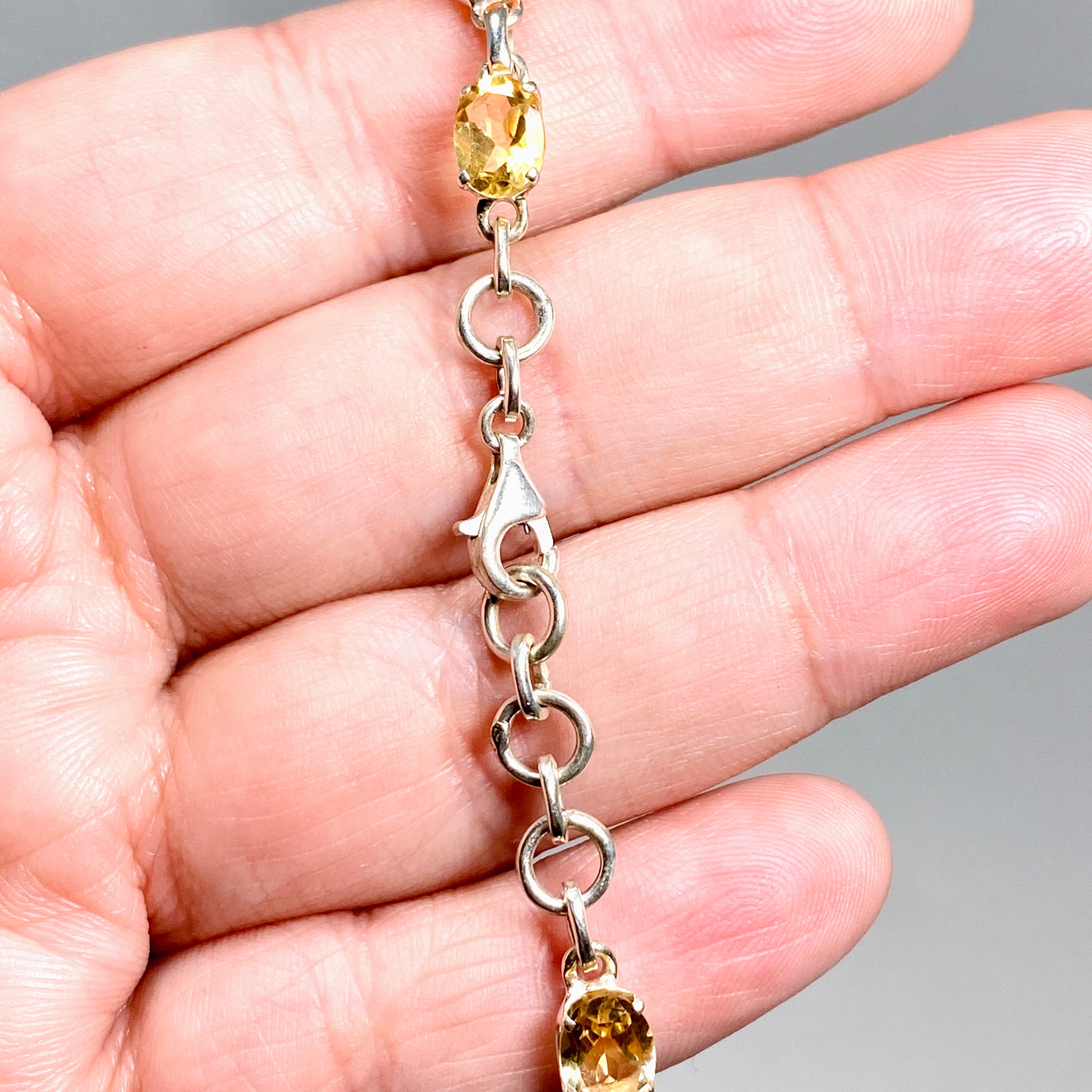 Natural Citrine and Carnelian Gemstone Oval Faceted Beaded Bracelet for Women - Elegant Healing Crystal Jewelry for Meditation, Yoga & Positive Energy