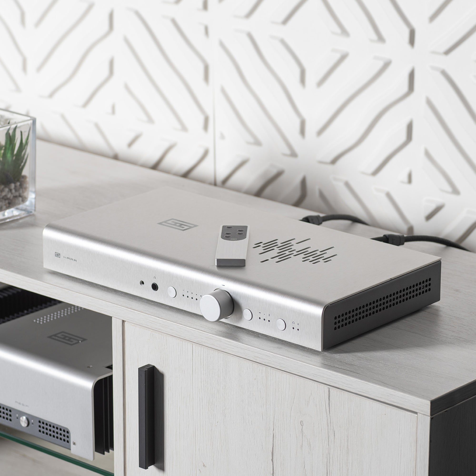 Schiit Audio Kara High-Performance Preamplifier & Headphone Amp - Perfect for Home Studio, Audiophile Listening & Professional Audio Setup