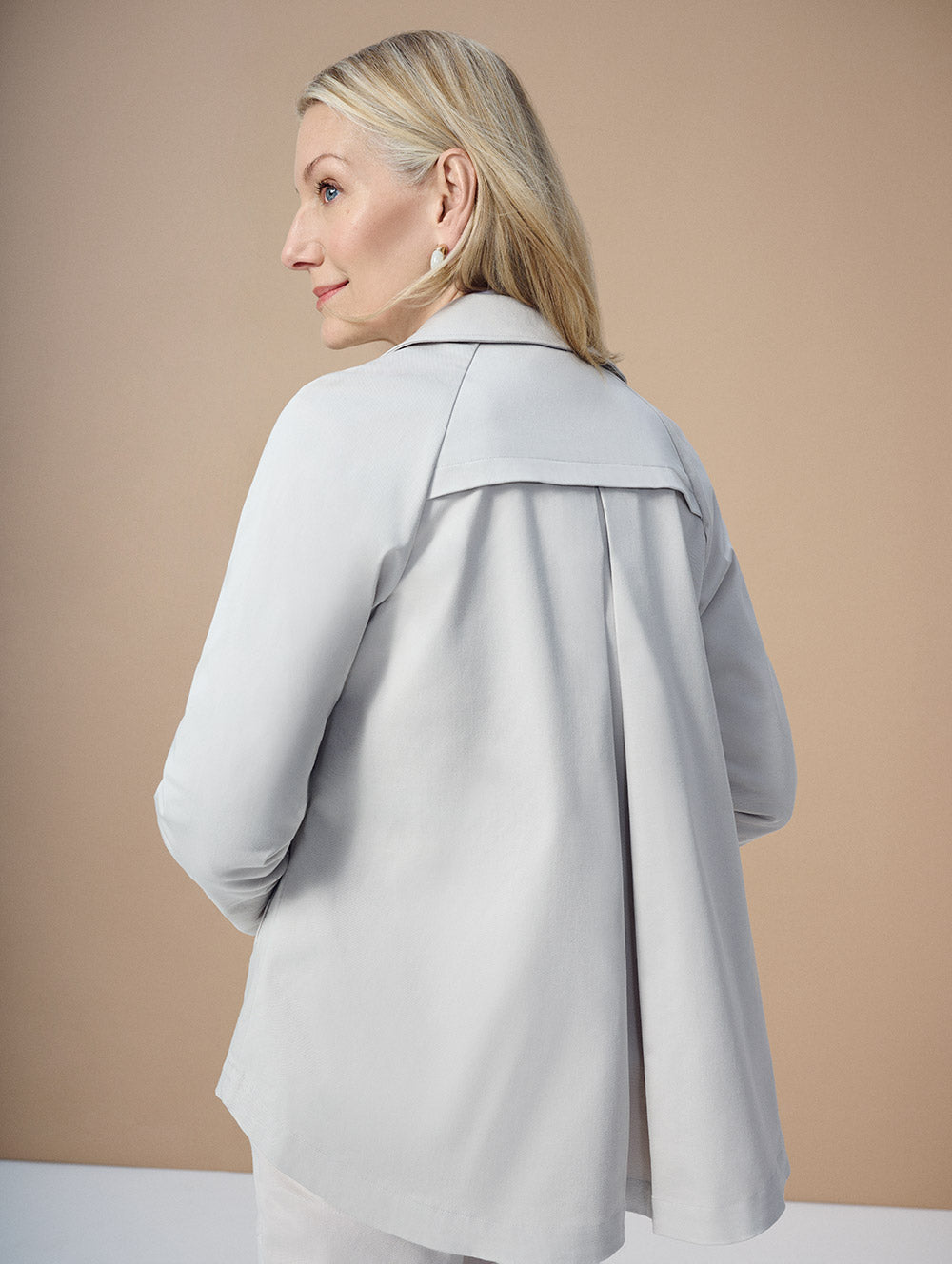 Stylish Taren Cropped Trench Coat for Women - Lightweight Spring & Fall Jacket | Perfect for Office Wear, Date Nights & Casual Outings