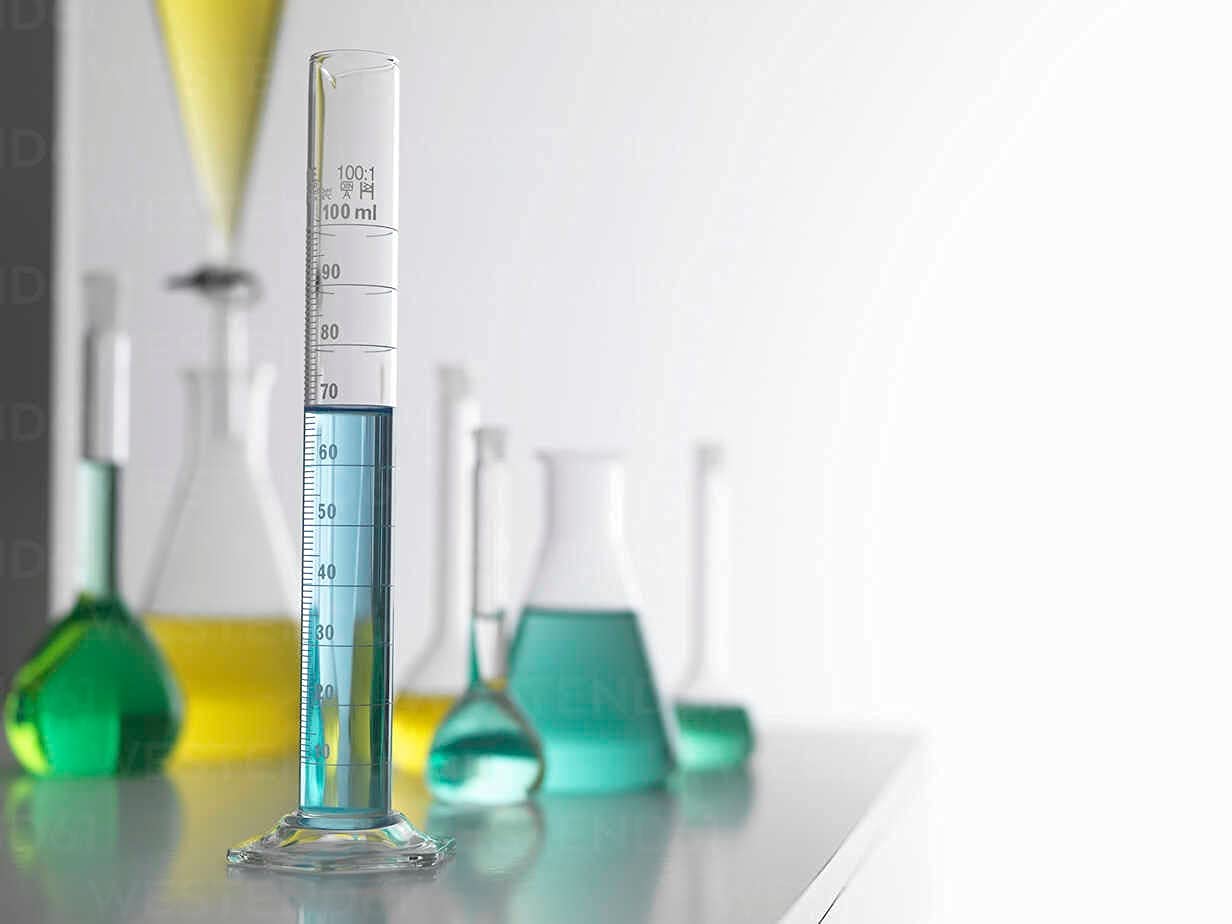 SPYLX 5ml Borosilicate Glass Measuring Cylinder - Heavy Duty, Reusable, Single Metric Graduated Cylinder for Laboratory Tests & Science Experiments - Perfect for Chemistry, Biology & School Labs