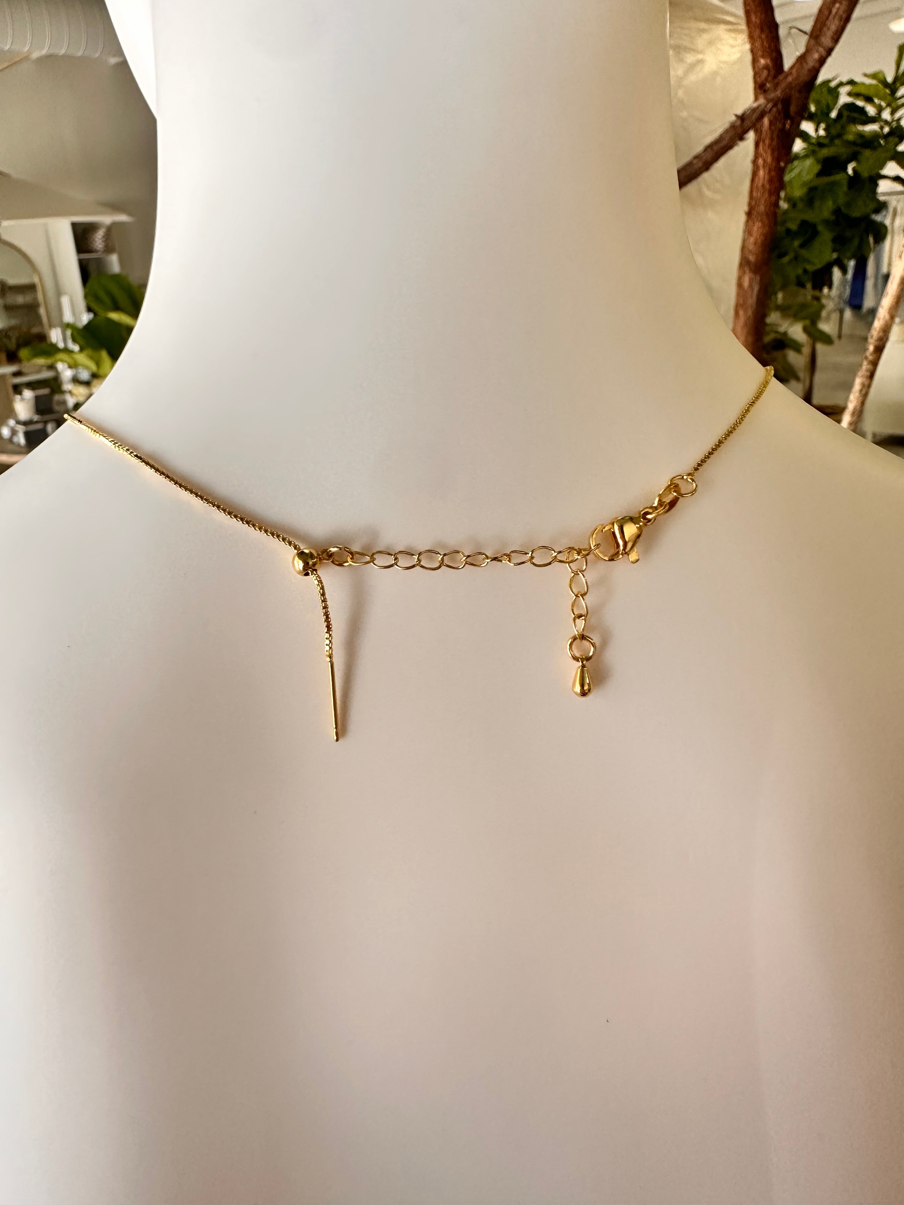 Mom Bubble Charm Necklace - Elegant Mother's Day Gift for Women - Perfect for Birthdays, Anniversaries & Special Occasions