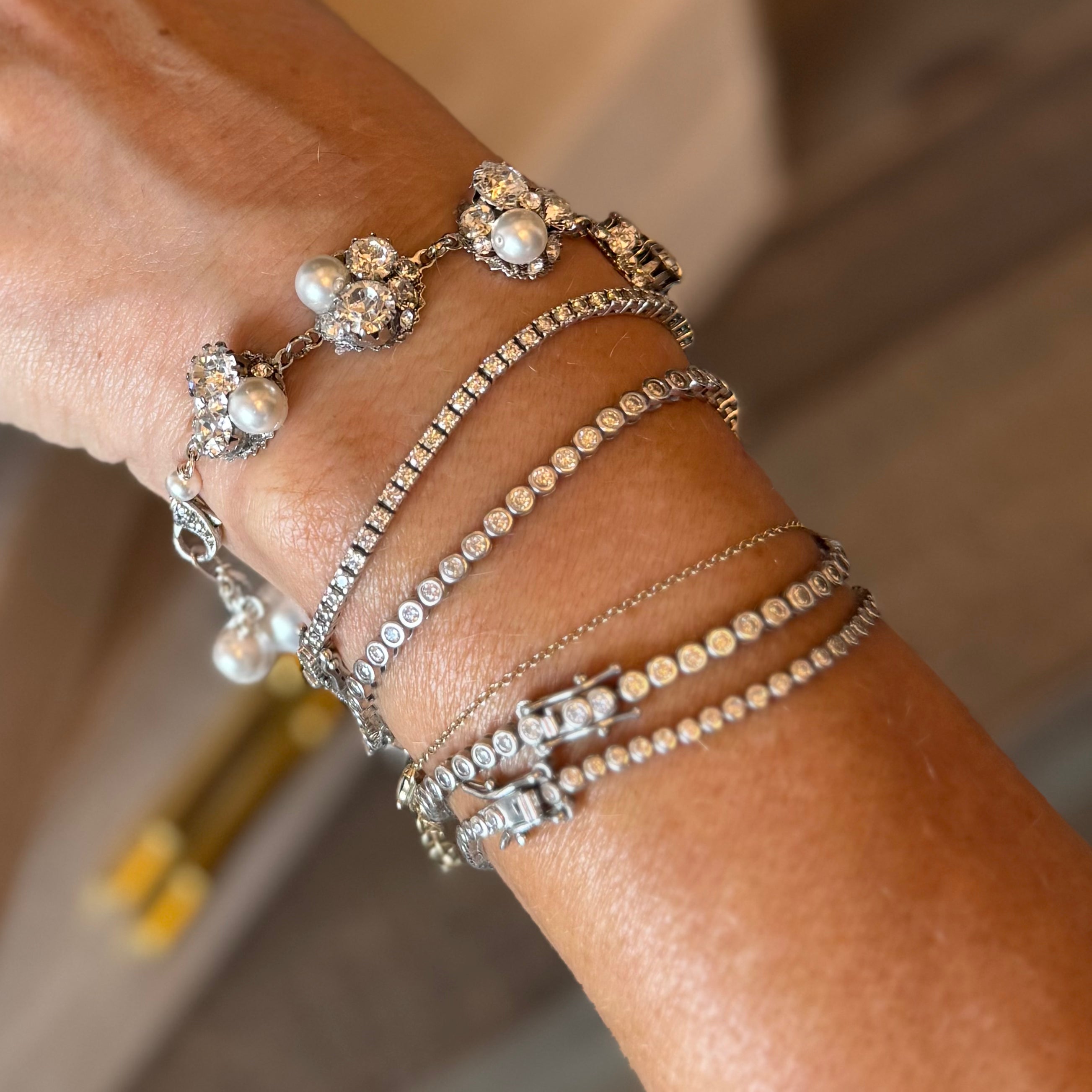 Willa Bracelet for Women - Elegant Adjustable Beaded Wristband for Everyday Wear & Special Occasions