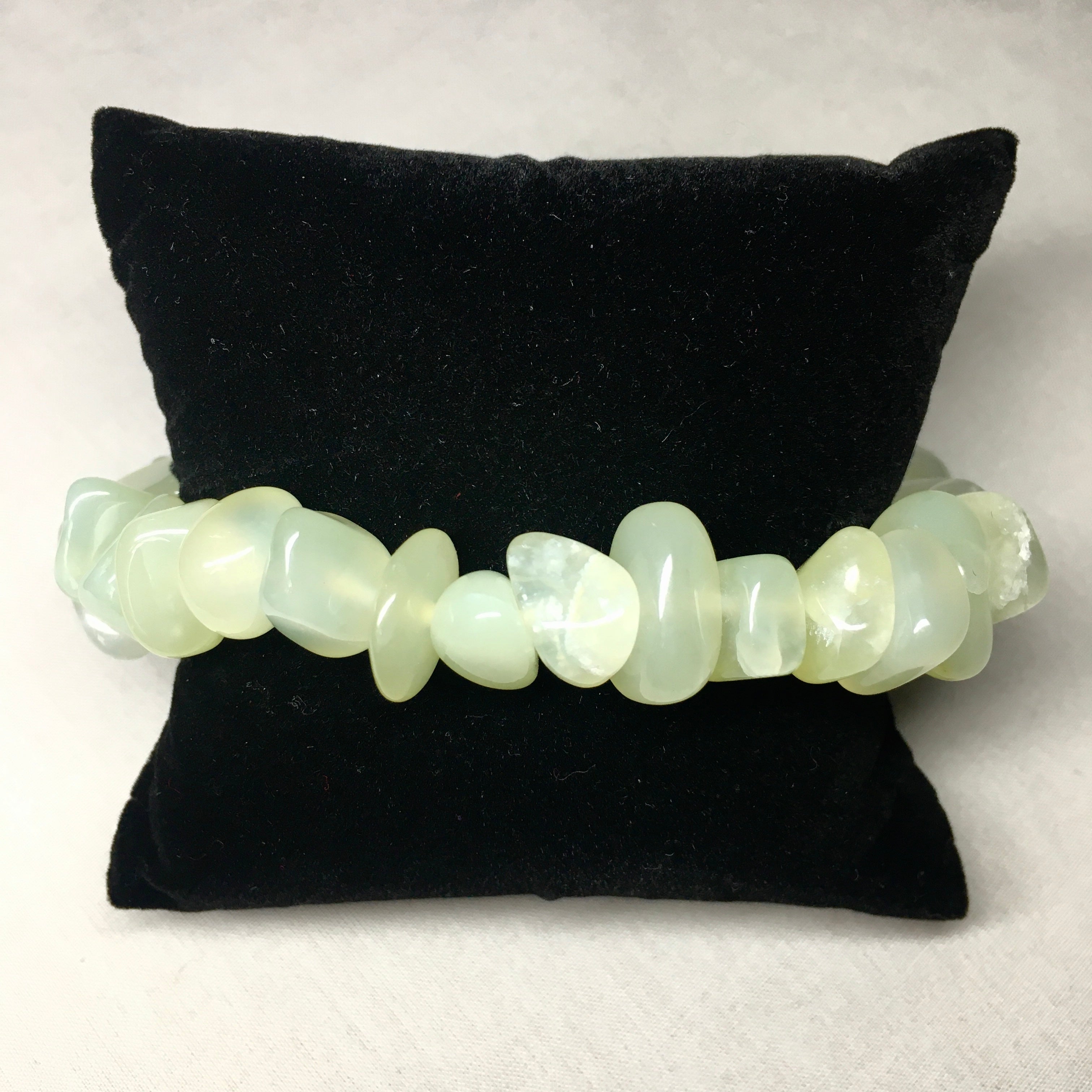 Natural Tumbled Stone Bracelet for Women - Healing Crystal Beaded Bracelet for Stress Relief & Positive Energy - Perfect for Yoga, Meditation & Everyday Wear