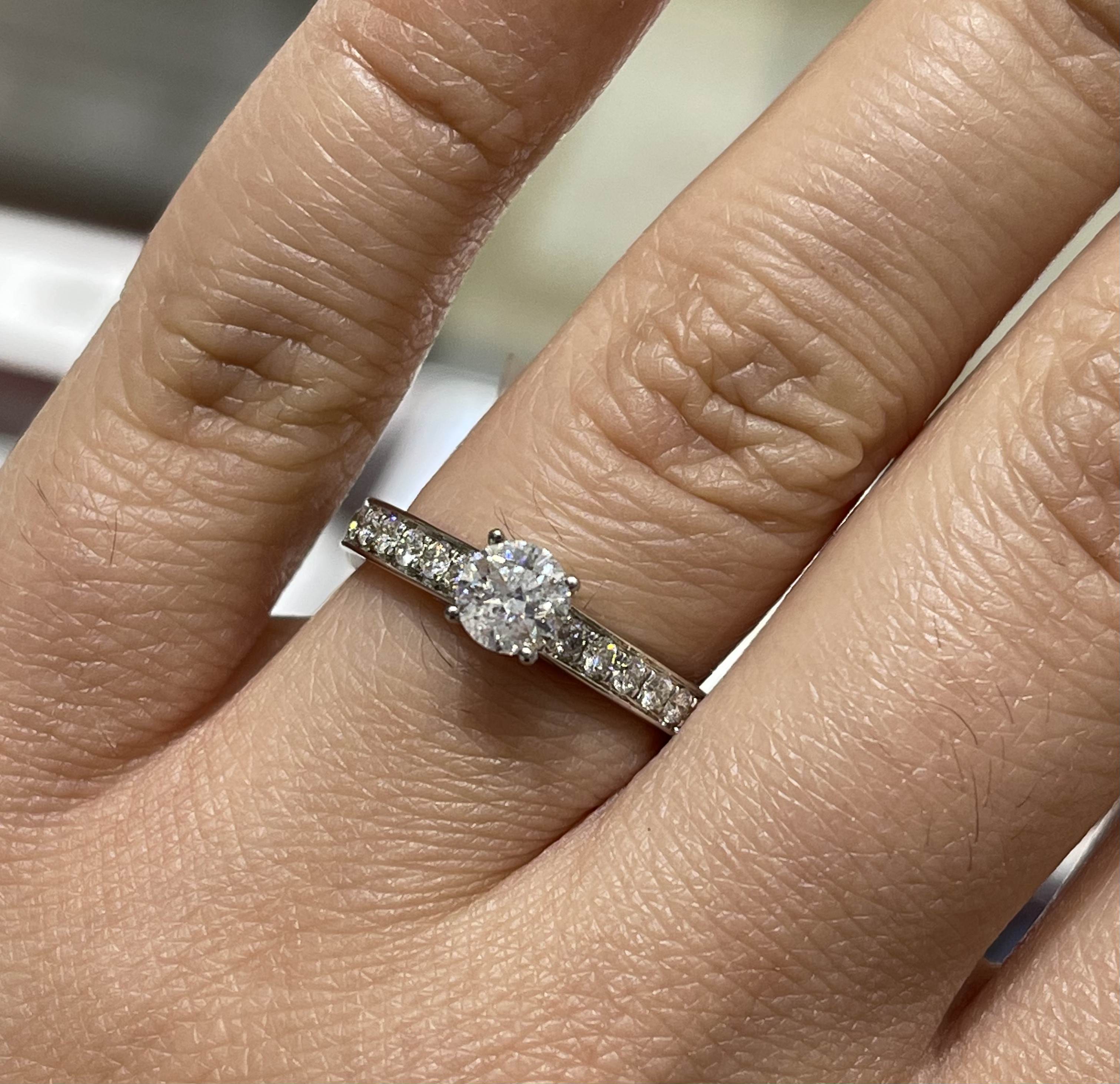 4 Prong Solitaire Channel Set Side Stone Diamond Engagement Ring - Elegant Wedding Band for Proposals, Anniversaries & Special Occasions