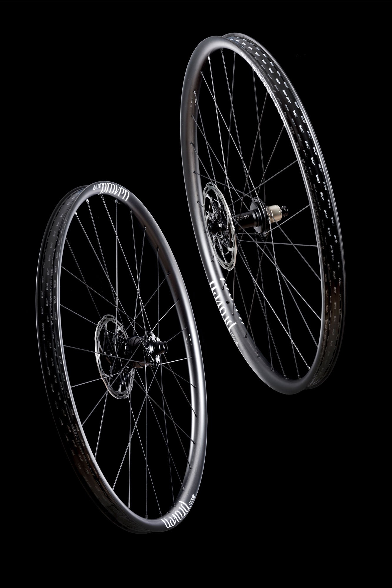 HUNT Proven Carbon XC Dynamo Wheelset - Lightweight Mountain Bike Wheels for Off-Road Cycling | Perfect for Trail Riding, Cross-Country Racing & Adventure Biking