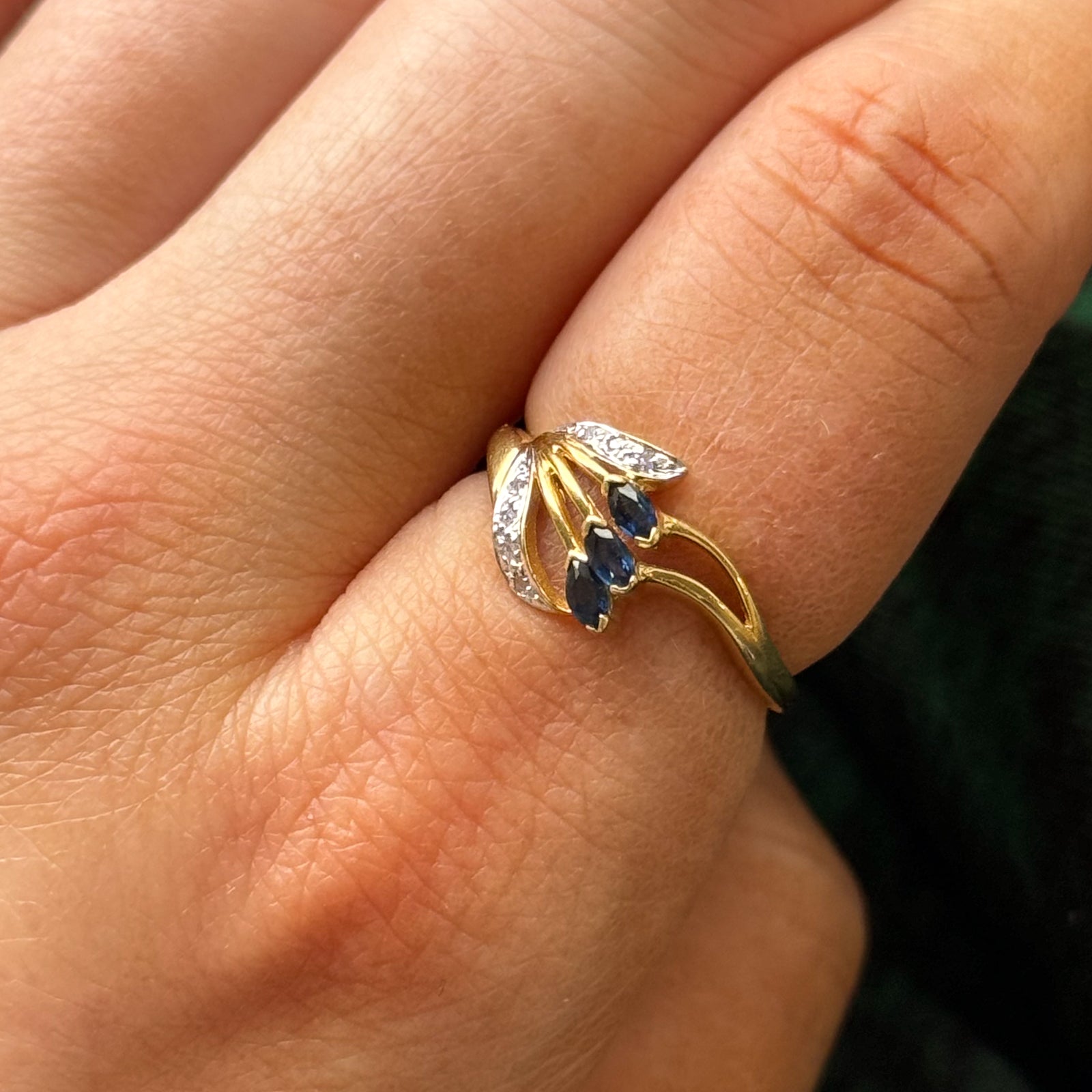 Elegant Sapphire & Diamond Cocktail Ring - 0.12ctw Gemstone, 0.03ctw Diamonds - Size 6.75 - Perfect for Evening Parties, Weddings & Special Occasions