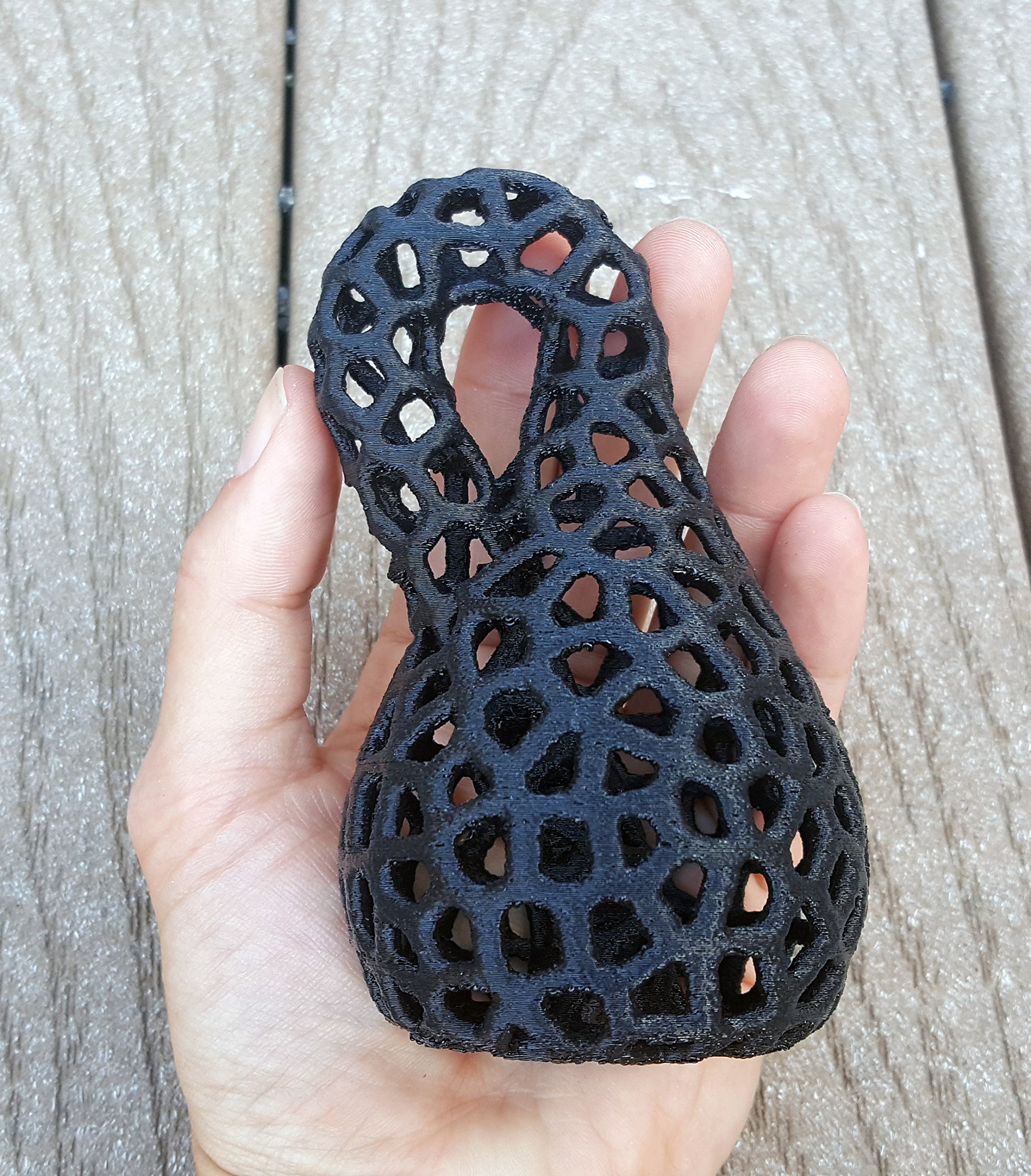 3D Printed Klein Bottle Vase - Unique Mathematical Art Home Decor for Modern Living Rooms & Office Desks