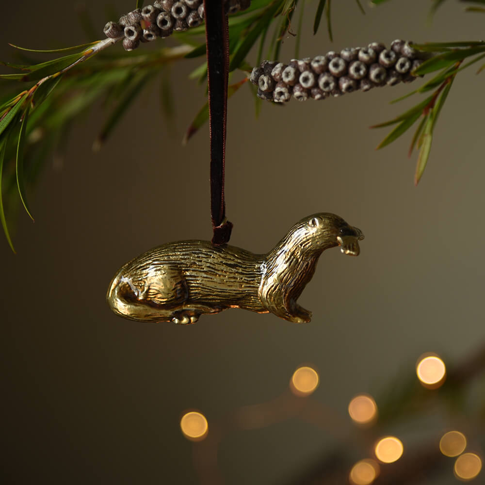 Cute Otter Hanging Decor - Handmade Wooden Animal Ornament for Nursery, Kids Room & Wall Decoration - Perfect for Baby Showers, Birthday Gifts & Home Decor