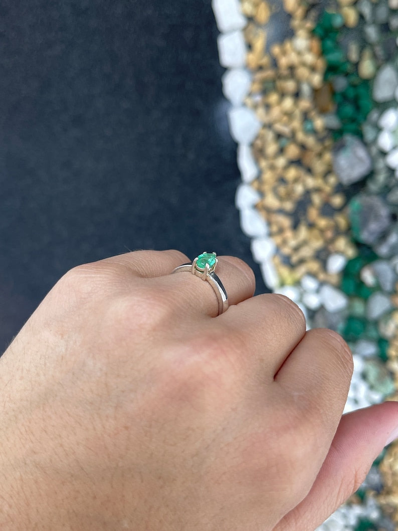 0.80ct Solitaire Emerald Pear Cut 925 Sterling Silver Ring with 5-Prong Setting - Elegant Engagement, Wedding, Anniversary Gift for Her