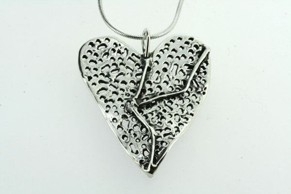 Elegant Large Detailed Heart Pendant Necklace with 70cm Snake Chain - Perfect for Valentine's Day Gifts, Anniversary Presents & Romantic Occasions