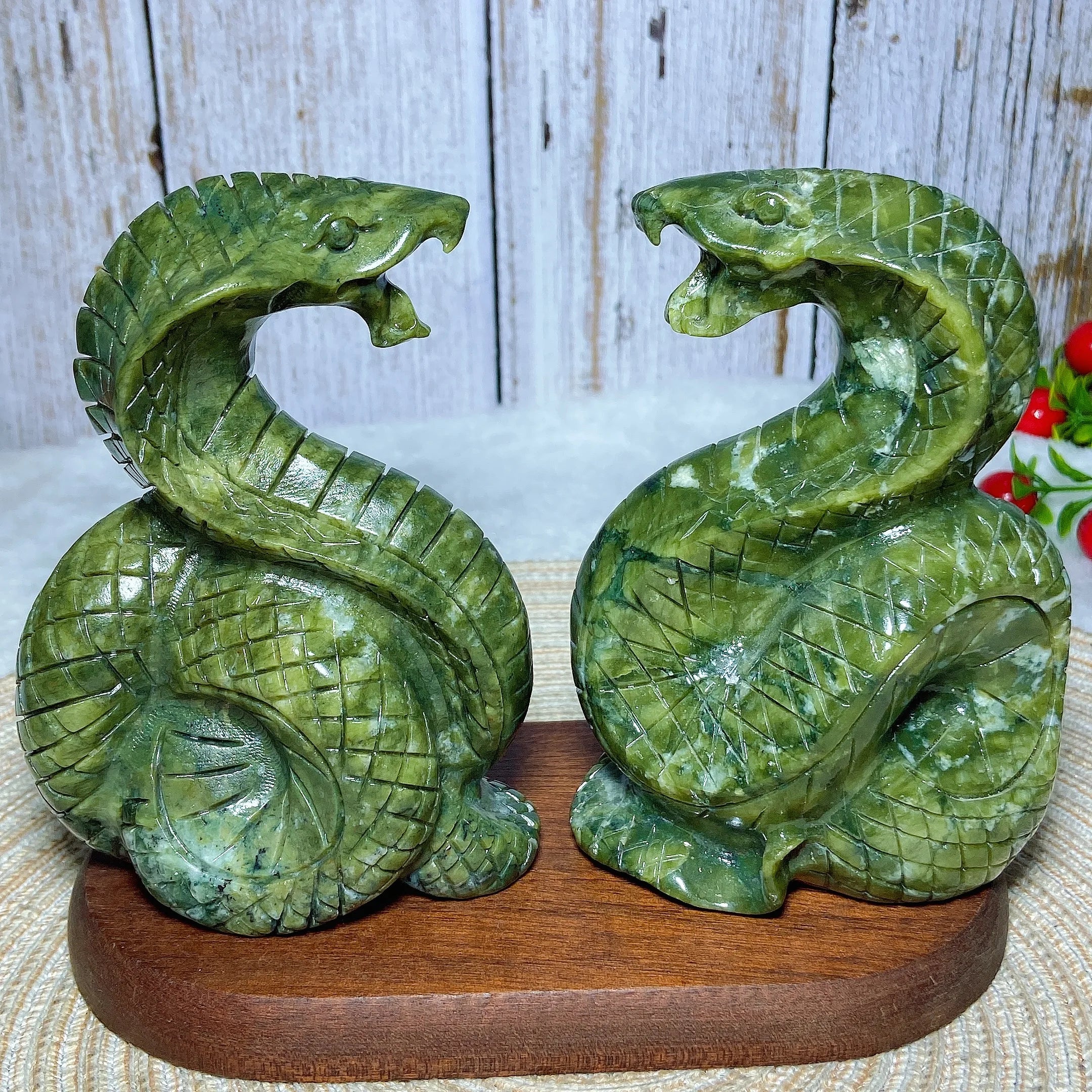 Natural Green Jasper Crystal Snake Carving - Healing Stone for Reiki, Meditation & Home Decor - Unique Spiritual Gift for Energy & Protection