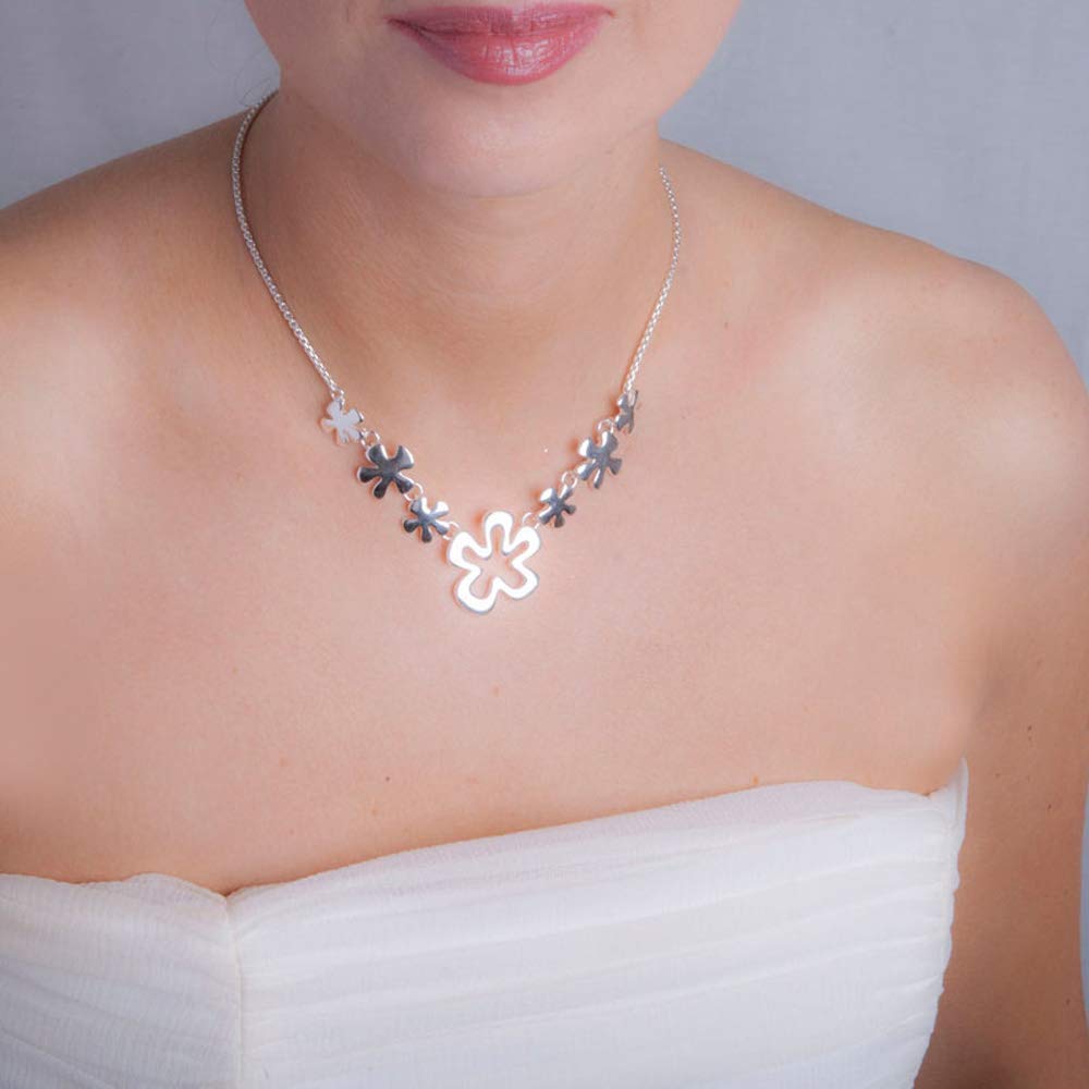 925 Sterling Silver Daisy Toggle Necklace for Women - Elegant Floral Jewelry Gift for Her, Mom, Daughter, Girlfriend, Wife | Perfect for Birthdays, Anniversaries, Valentine's Day & Everyday Wear