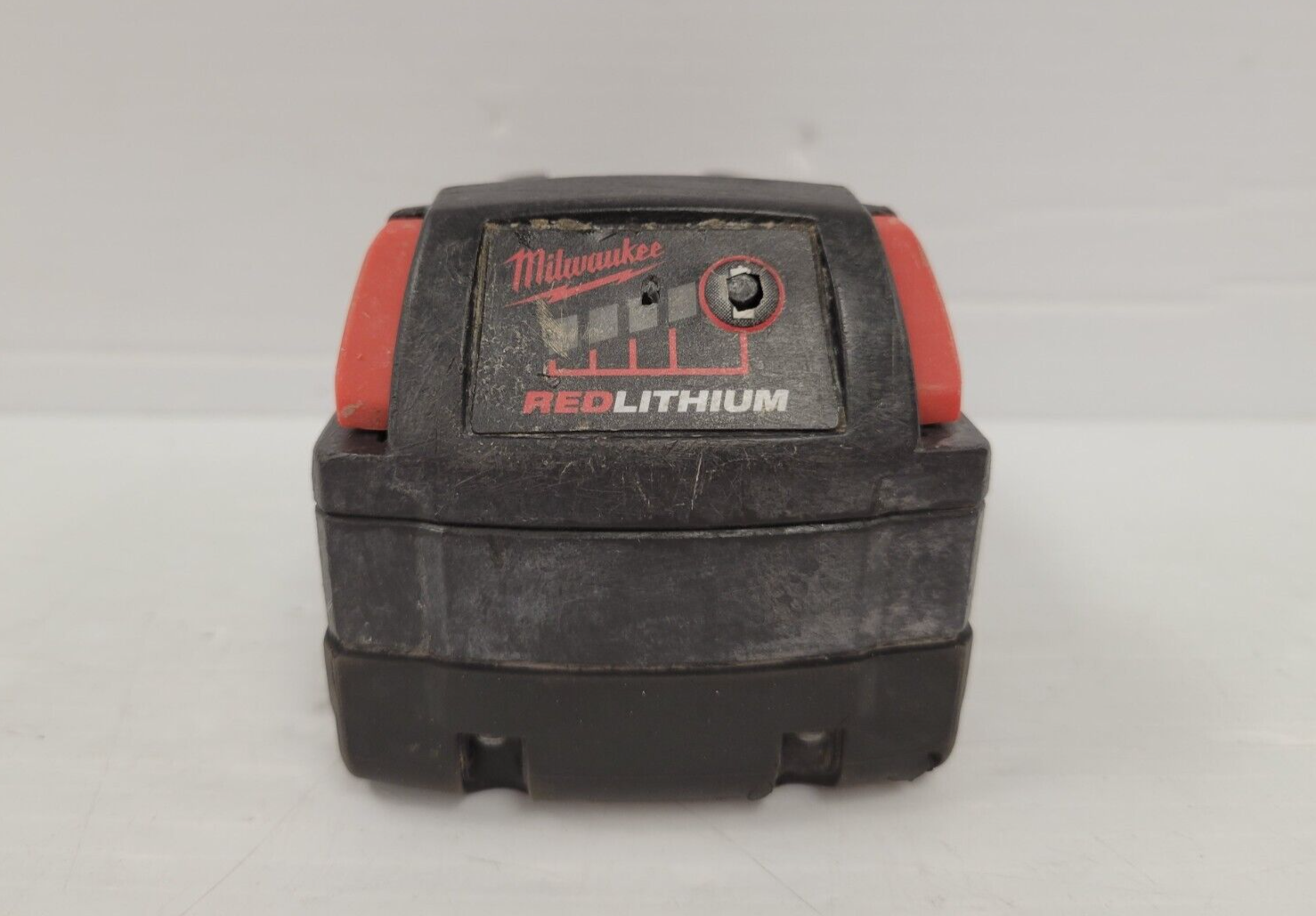 Milwaukee 48-11-1850 18V 5.0Ah Lithium-Ion Battery Pack for Power Tools - Compatible with Milwaukee M18 Cordless Drills, Saws & More - Perfect for Construction, DIY Projects & Professional Use