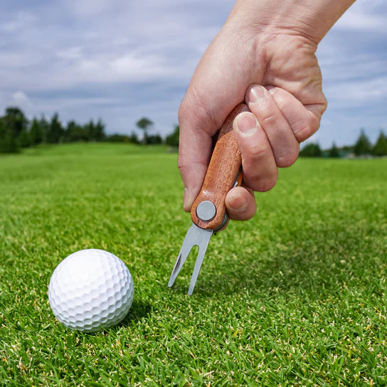 4 in 1 Golf Multi Tool - Golf Club Cleaner, Divot Repair, Ball Marker & Groove Sharpener - Perfect for Golf Course, Driving Range & Practice Sessions
