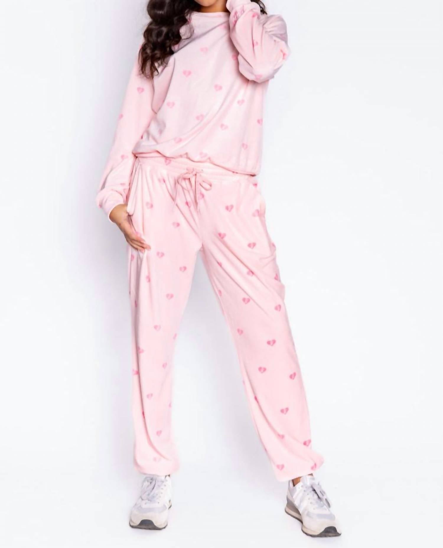 Barbie Fashions Luxe Velour Lounge Set - Soft Pink Mist 2-Piece Outfit for Girls | Comfortable Kids Pajama Set for Sleepovers & Playtime