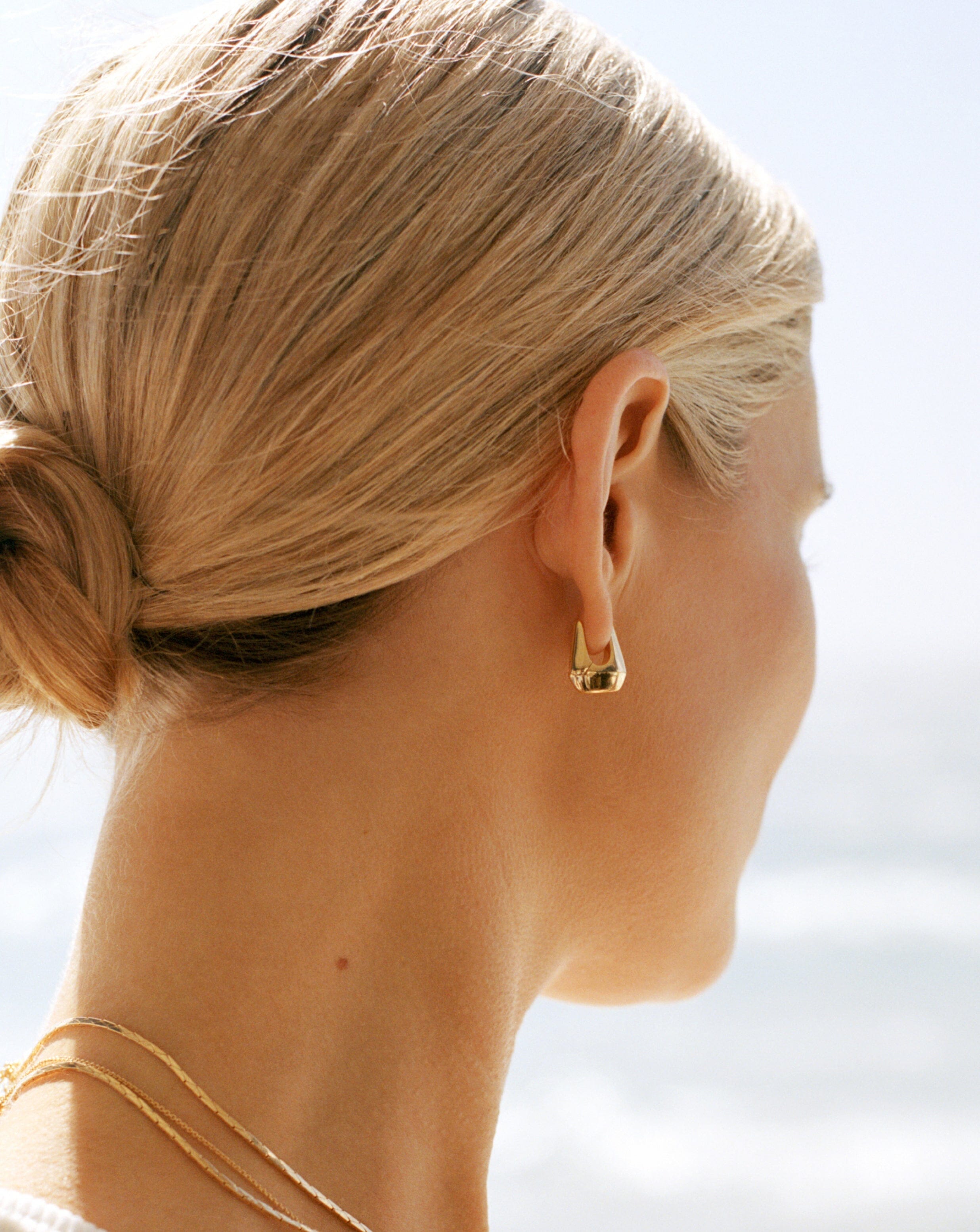 Lucy Williams Arco Small Hoop Earrings - 18k Gold Vermeil | Minimalist Dainty Jewelry for Everyday Wear & Special Occasions