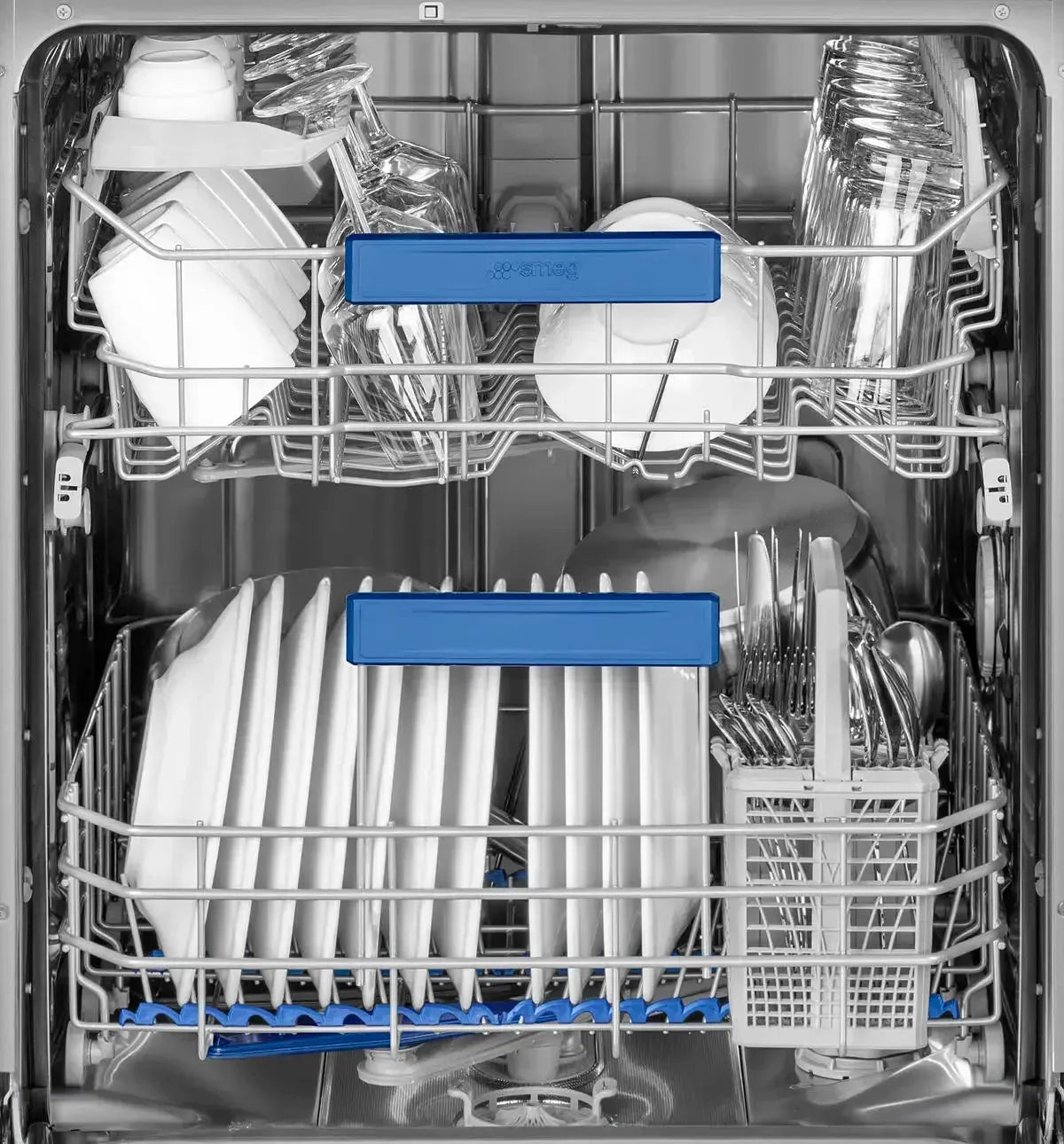 Smeg 60cm Built-In Dishwasher - Stainless Steel Sapphire Finish | Energy Efficient Underbench Dishwasher for Modern Kitchens | Perfect for Small Families & Open-Plan Homes