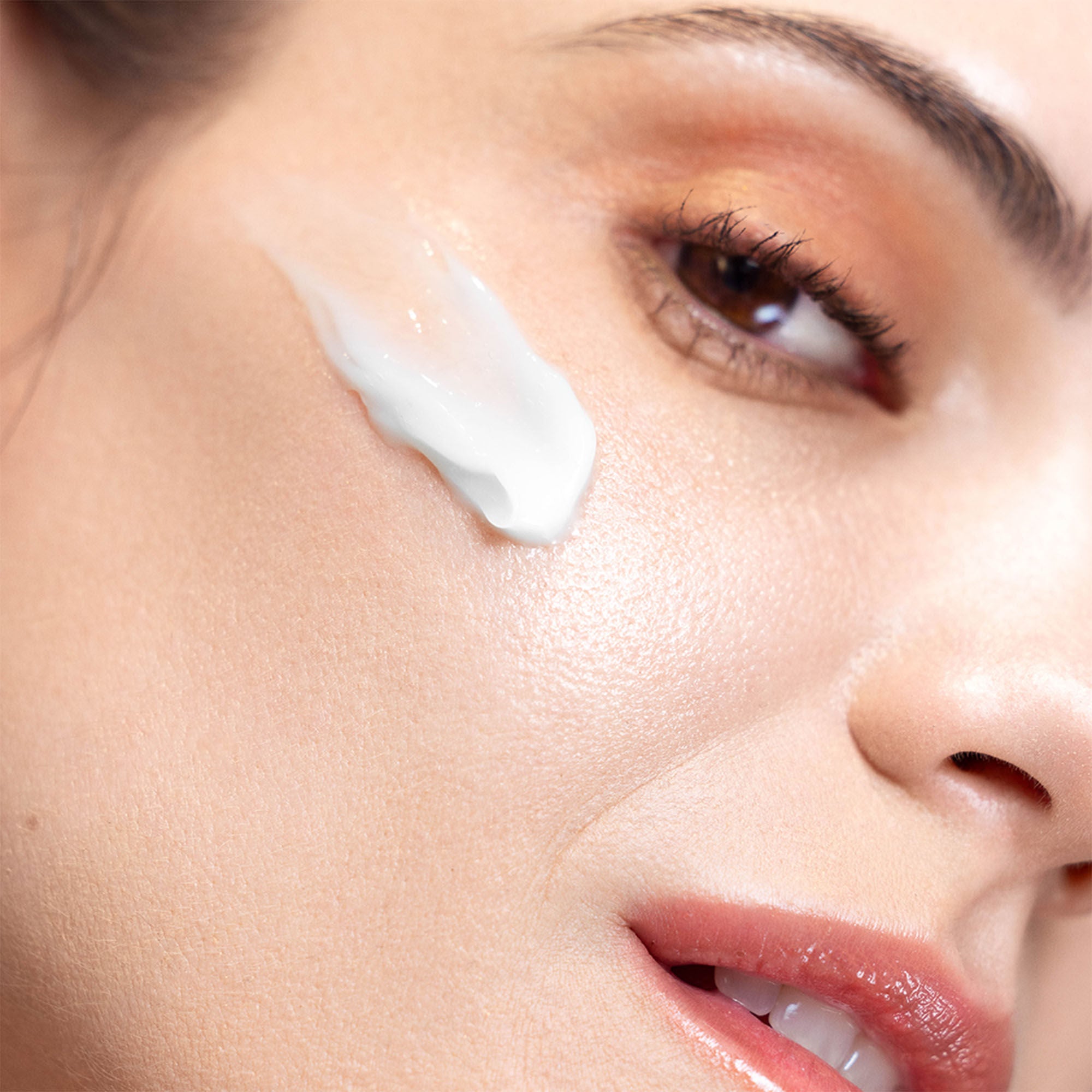 Best Hydrogel Moisturizer for Dry Skin - Hydrating Face Cream with Hyaluronic Acid - Perfect for Daily Skincare Routine & Night Care