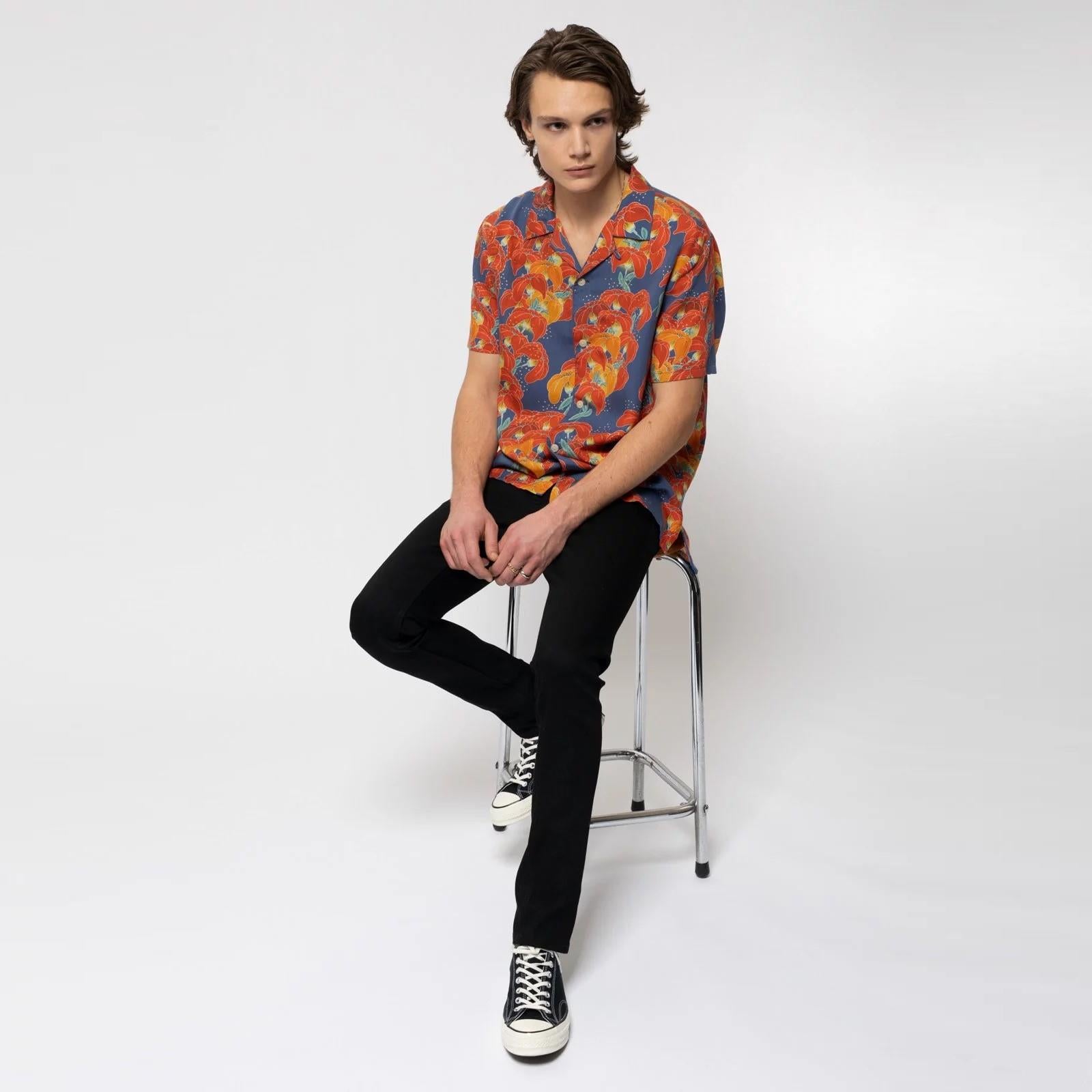Arvid Floral Print Shirt for Men - Stylish Casual Button Down Shirt with Flower Design - Perfect for Summer Outings, Beach Vacations & Date Nights