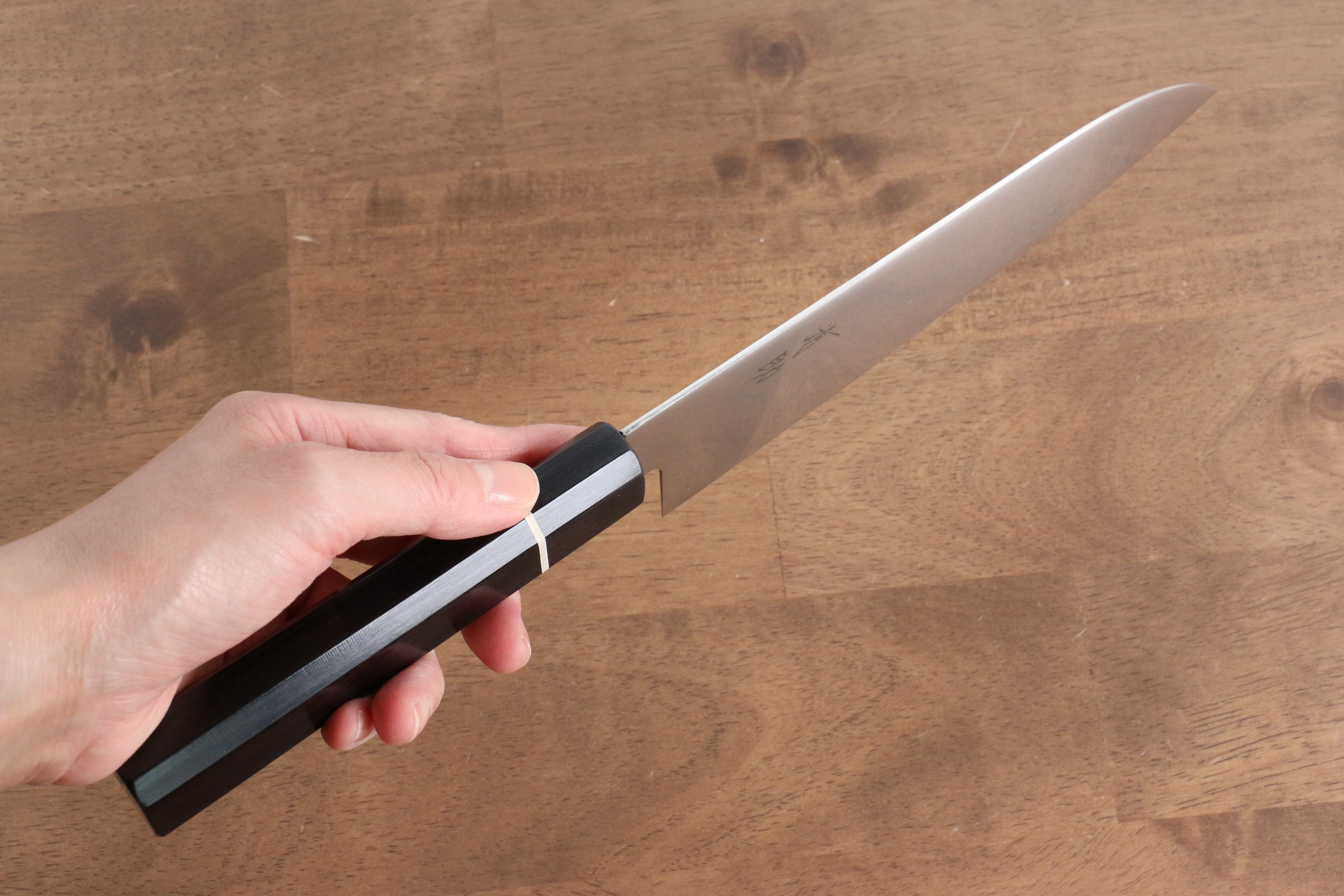 Seisuke Molybdenum Santoku Knife 180mm - Black Pakkawood Handle - Professional Japanese Kitchen Knife for Slicing, Dicing & Chopping Vegetables, Meat & Fish