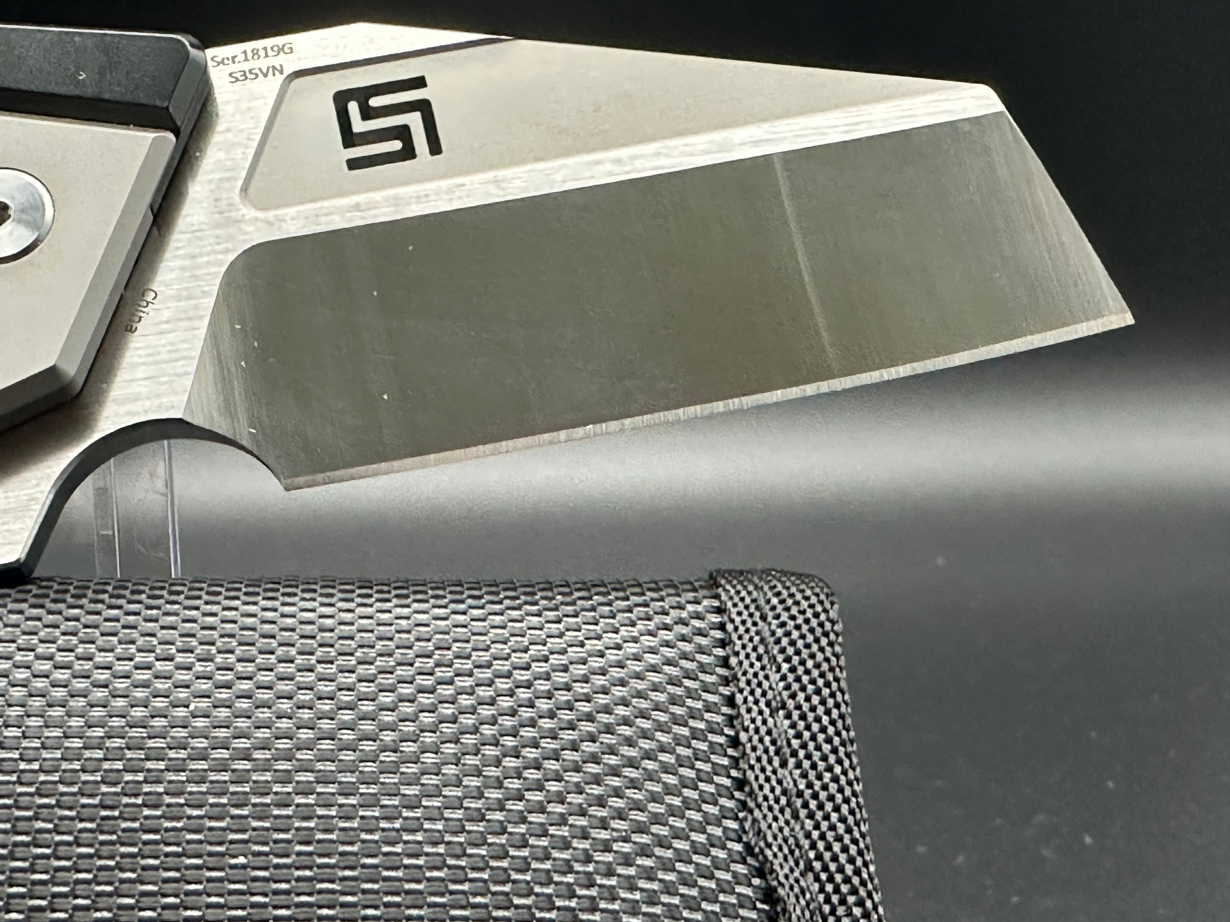 Artisan Cutlery Ravine - Premium Folding Pocket Knife with G10 Handle, Stainless Steel Blade for Outdoor, Camping & EDC (Everyday Carry) - Perfect for Hiking, Survival & Tactical Use