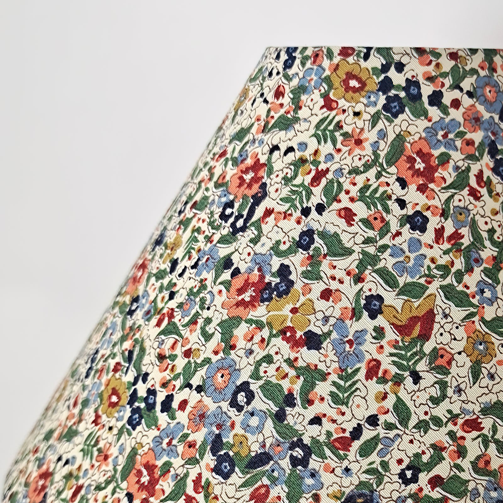 Amelia Blossom Table Lamp - Modern Floral Design Bedside & Desk Light for Home Office Decor | Perfect for Bedroom, Living Room & Study