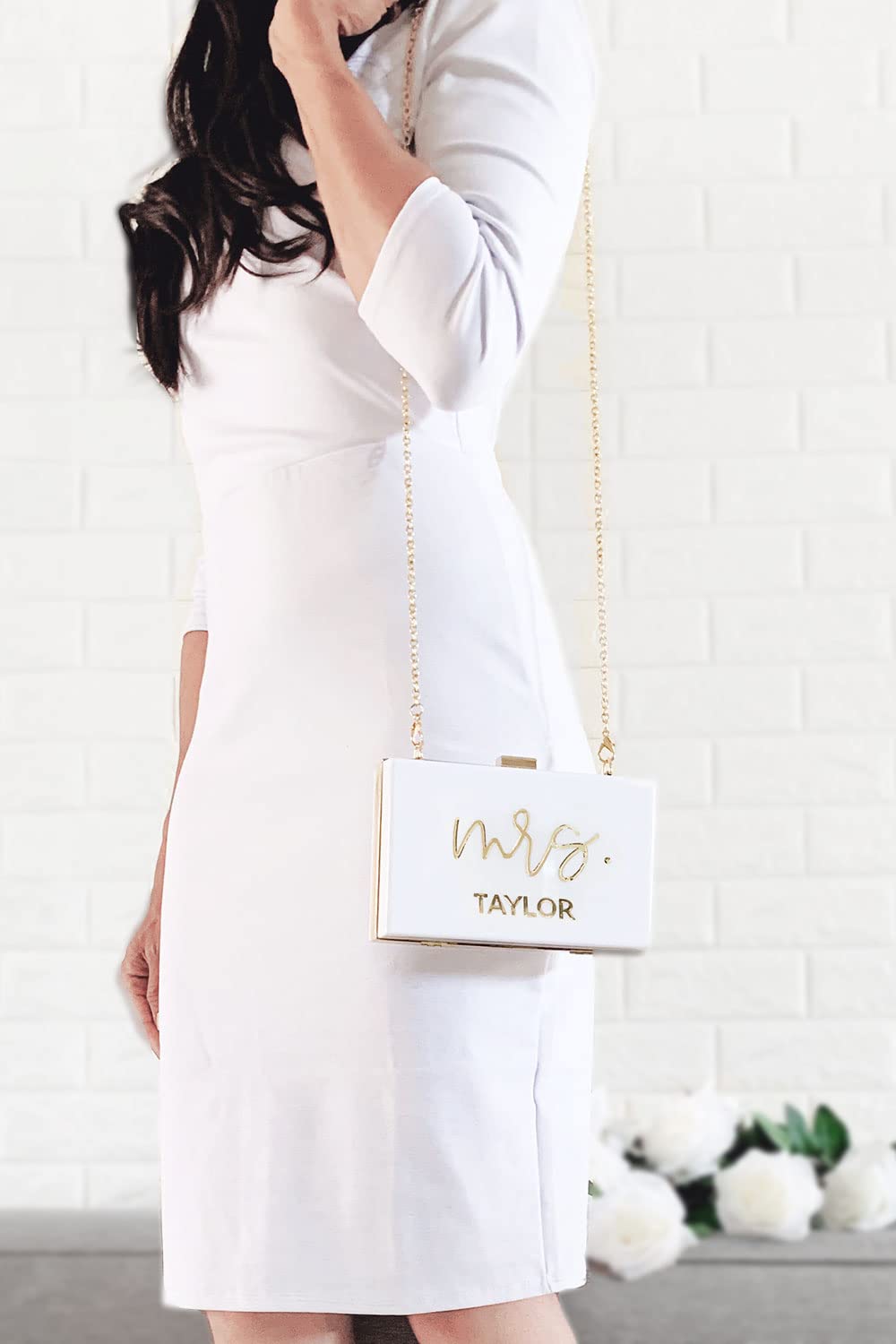 ModParty Mrs Personalized Clutch Purse - White & Gold Acrylic Bride Purse for Engagement, Bridal Shower & Honeymoon | Elegant Wedding Accessory with Removable Chain | Perfect for Bridal Parties, Bachelorette Events & Romantic Getaways