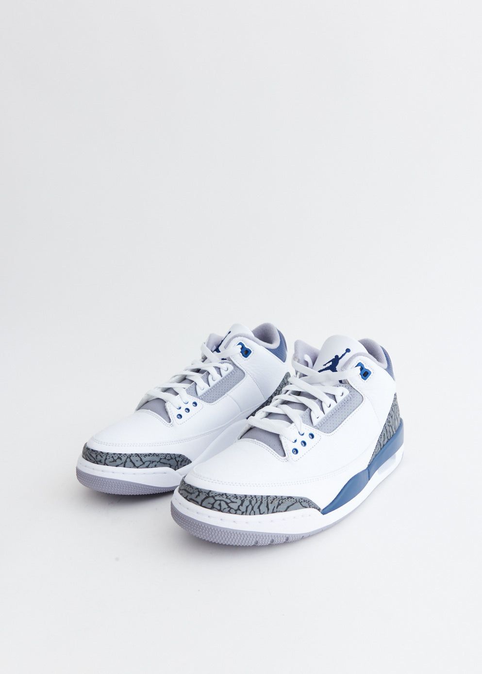 Air Jordan 3 Retro 'Midnight Navy' Men's Basketball Shoes - Classic Sneakers for Streetwear & Casual Outfits | Perfect for Sports, Gym & Everyday Wear